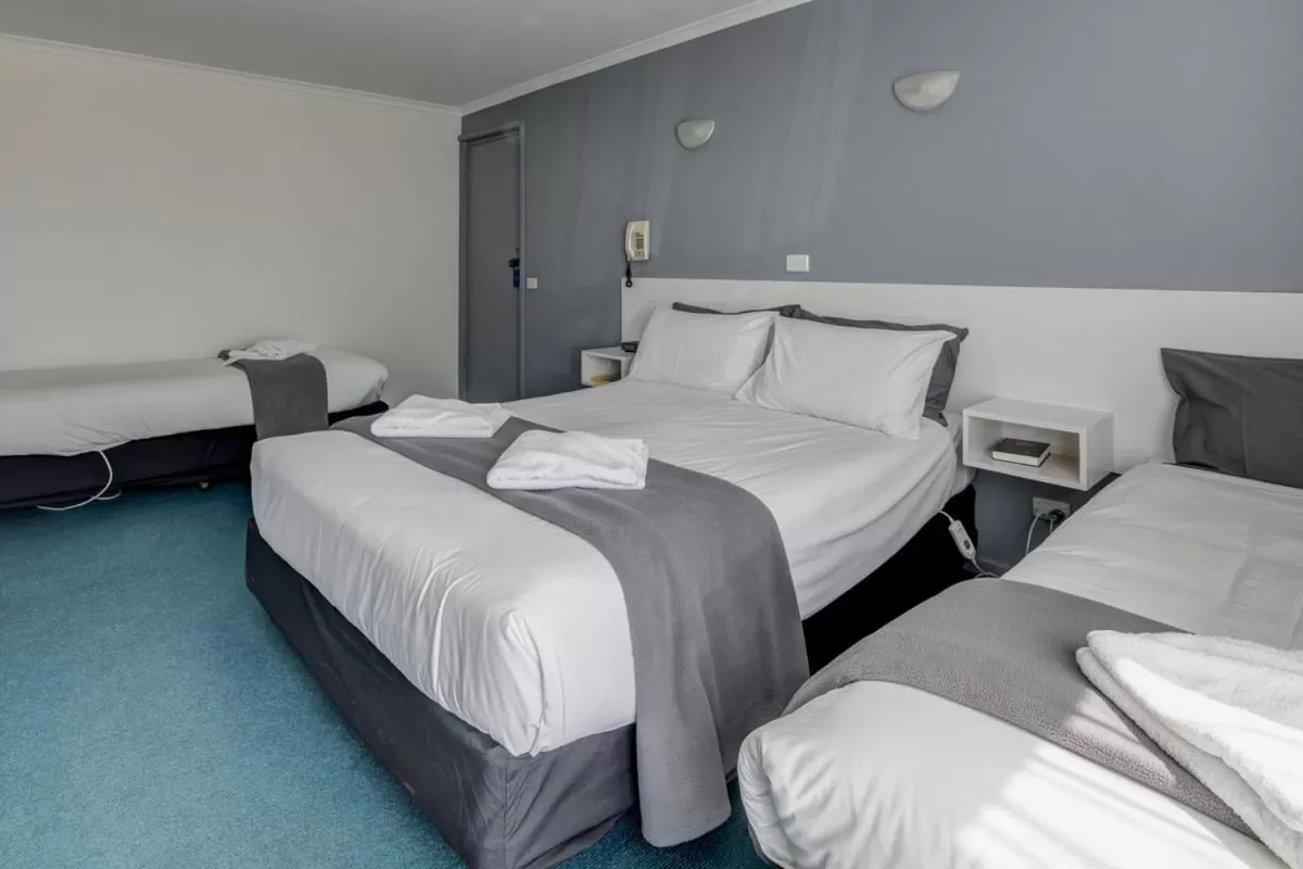 Bedroom, Bed in Central Motel Port Fairy