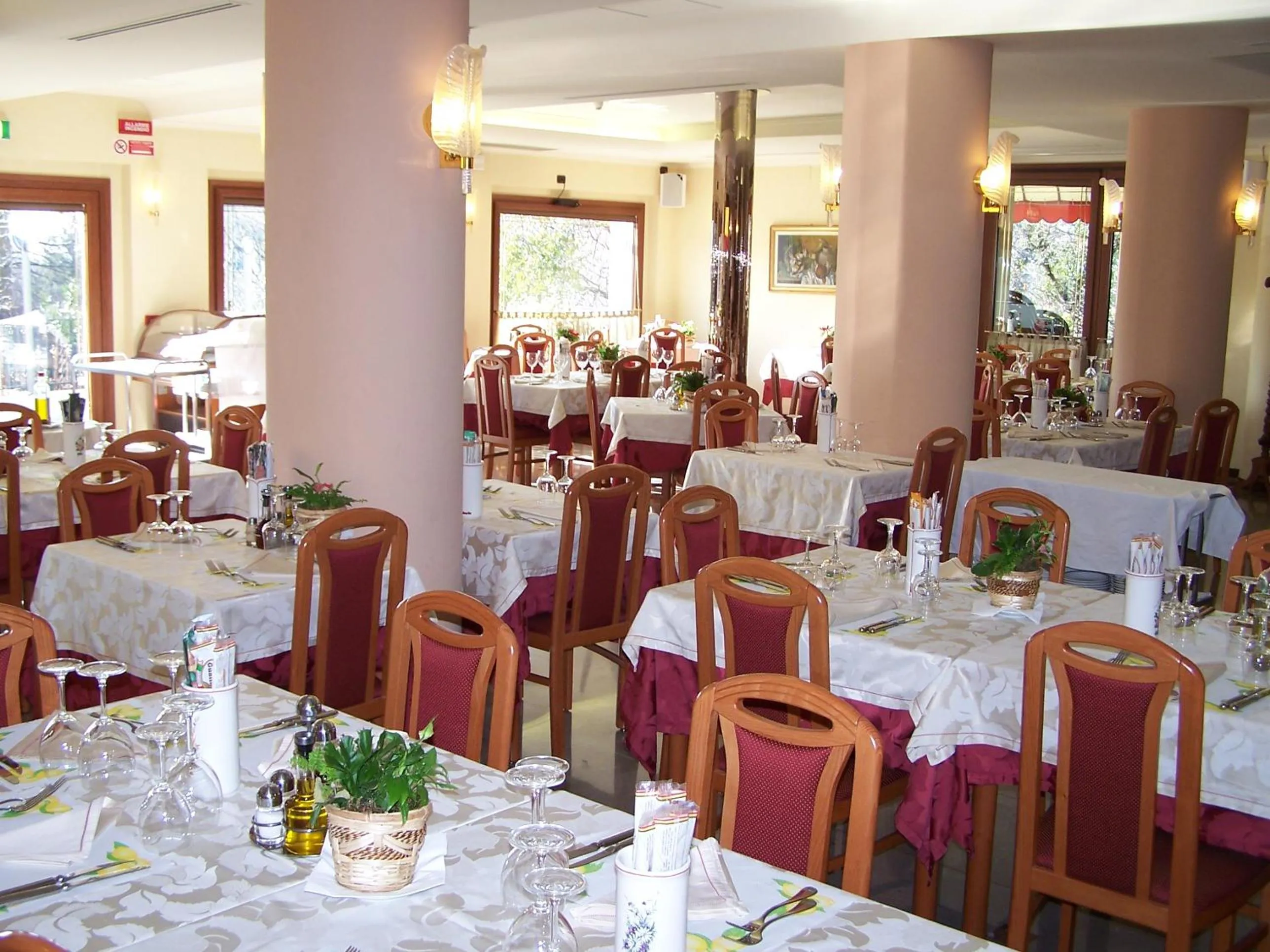 Restaurant/places to eat in Hotel Ai Sette Nani