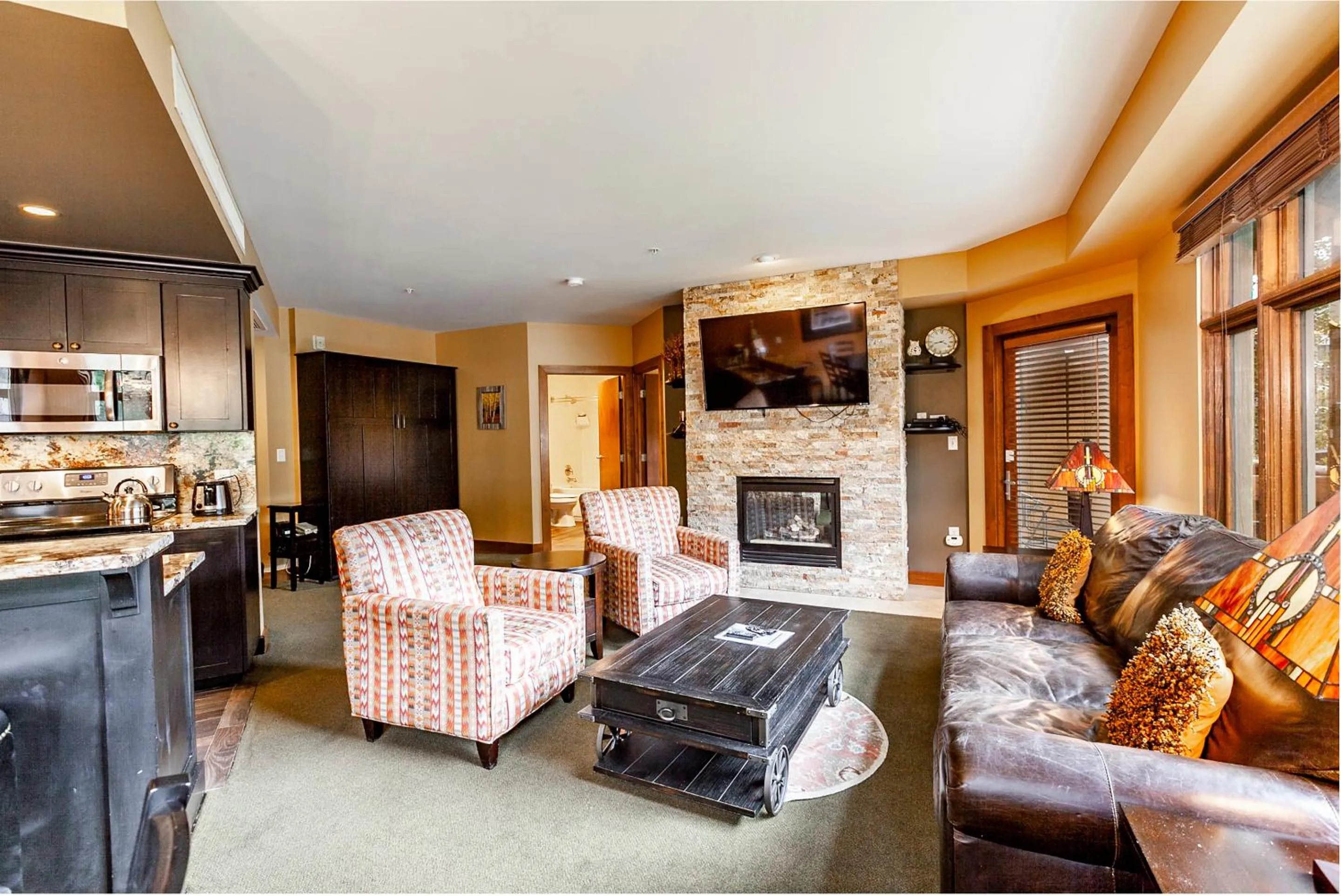 Standard 2-Bedroom Condominium in Sundial Lodge by All Seasons Resort Lodging