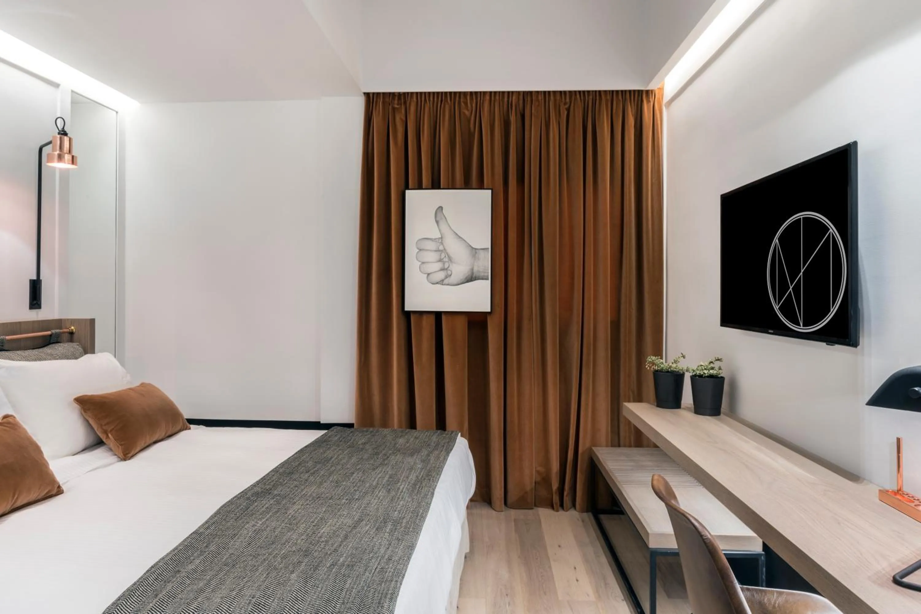 Photo of the whole room, Bed in Niki Athens Hotel