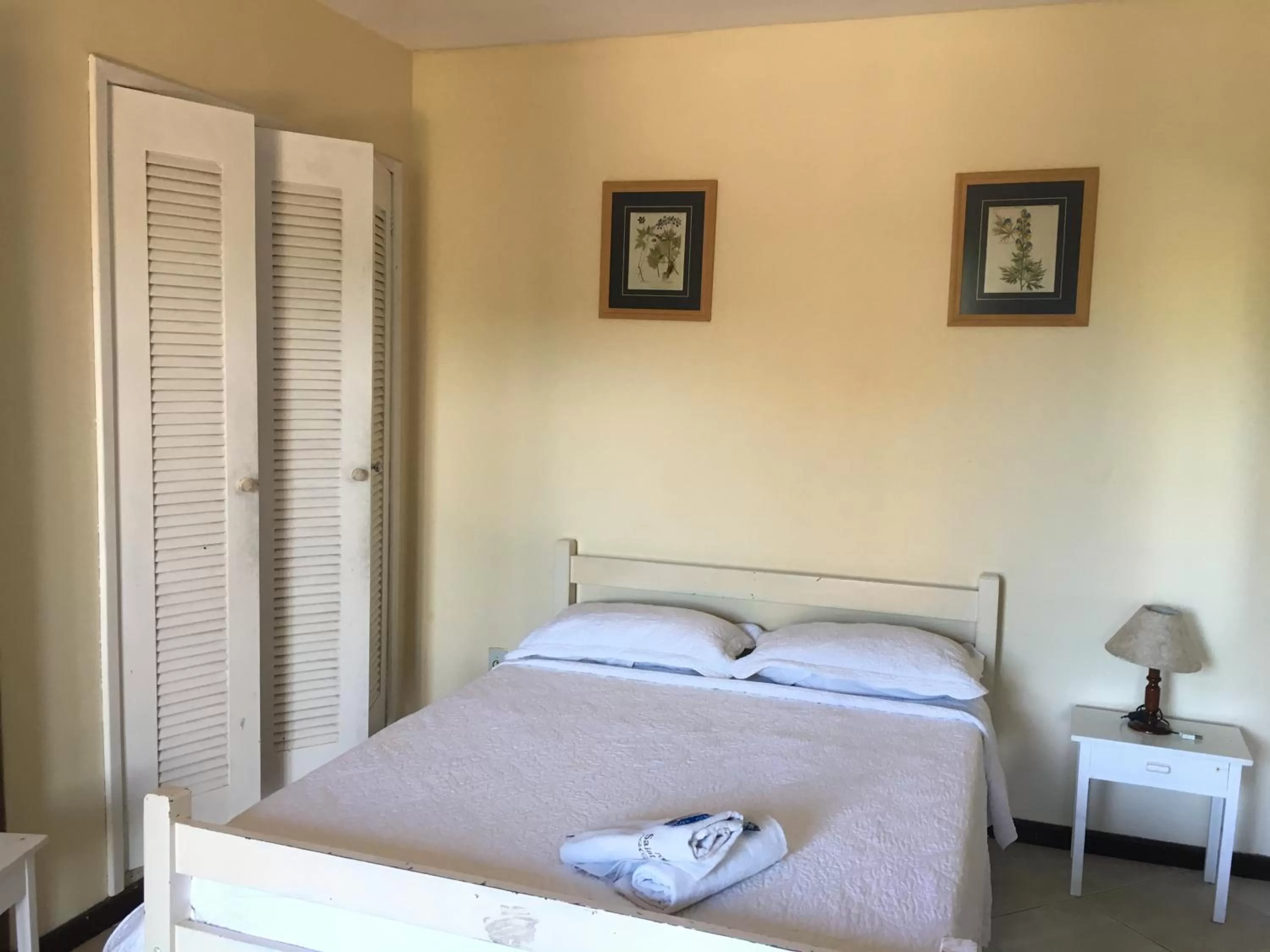 Bedroom, Bed in Pousada Saint Germain