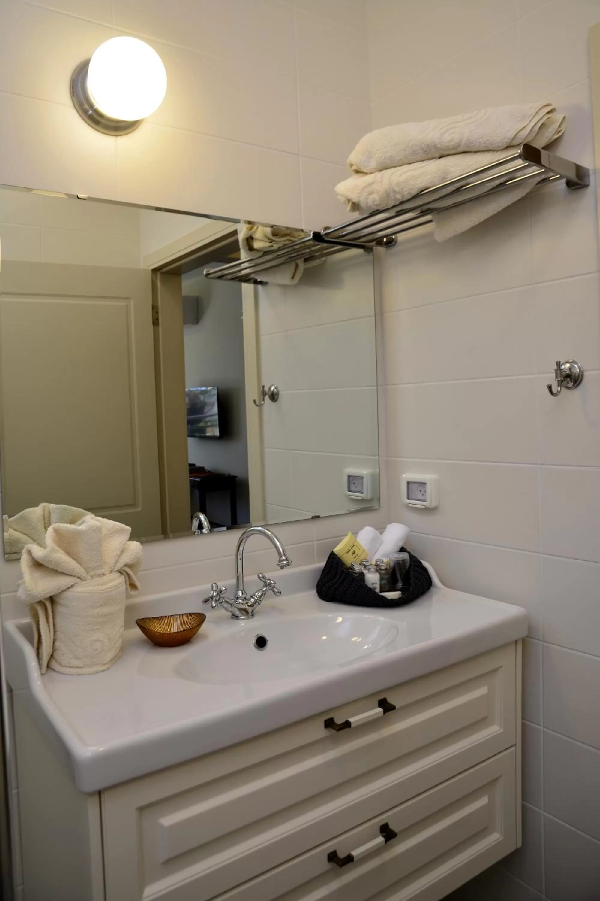 Bathroom in HaBaronit