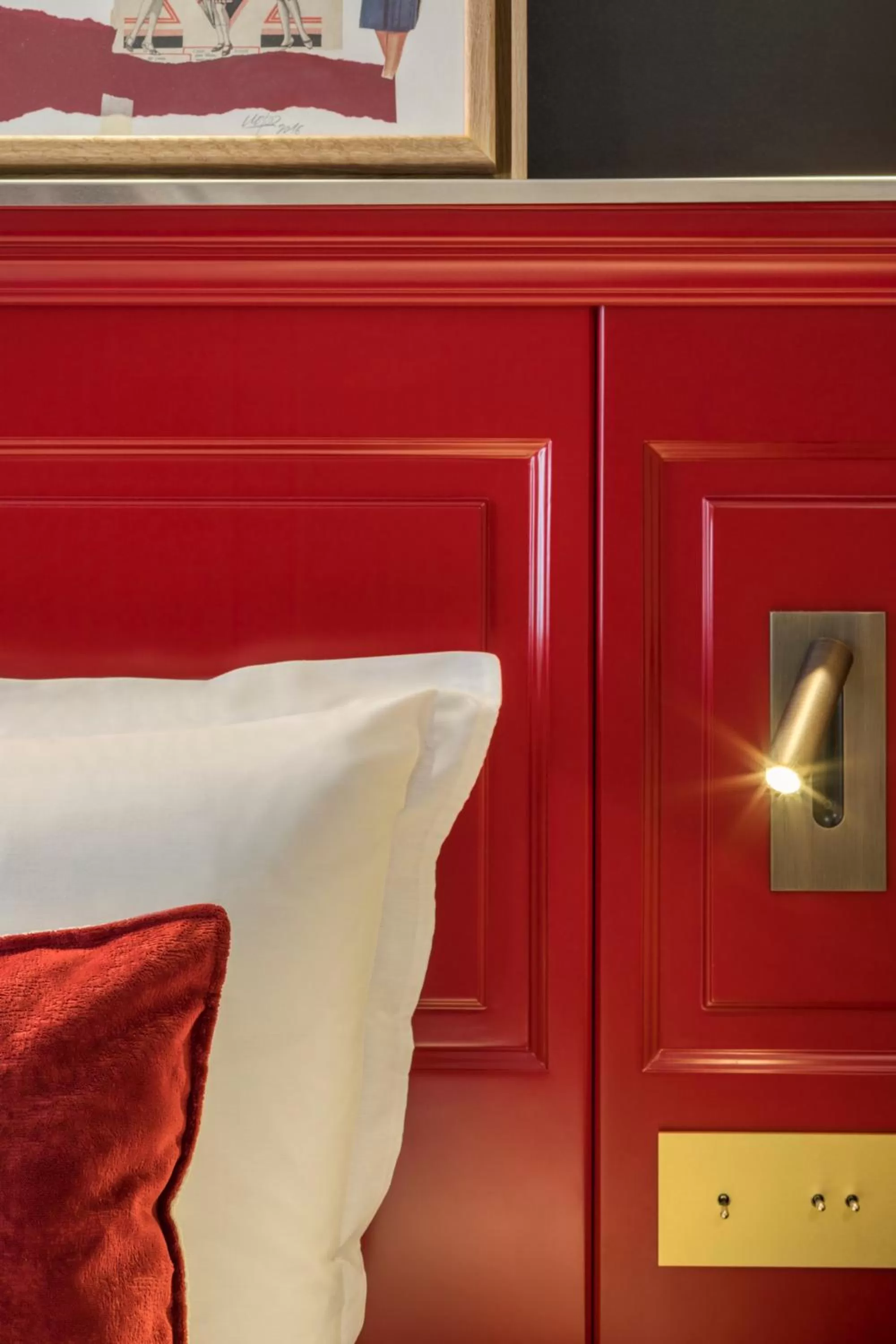 Bed in Hotel Ducs de Bourgogne