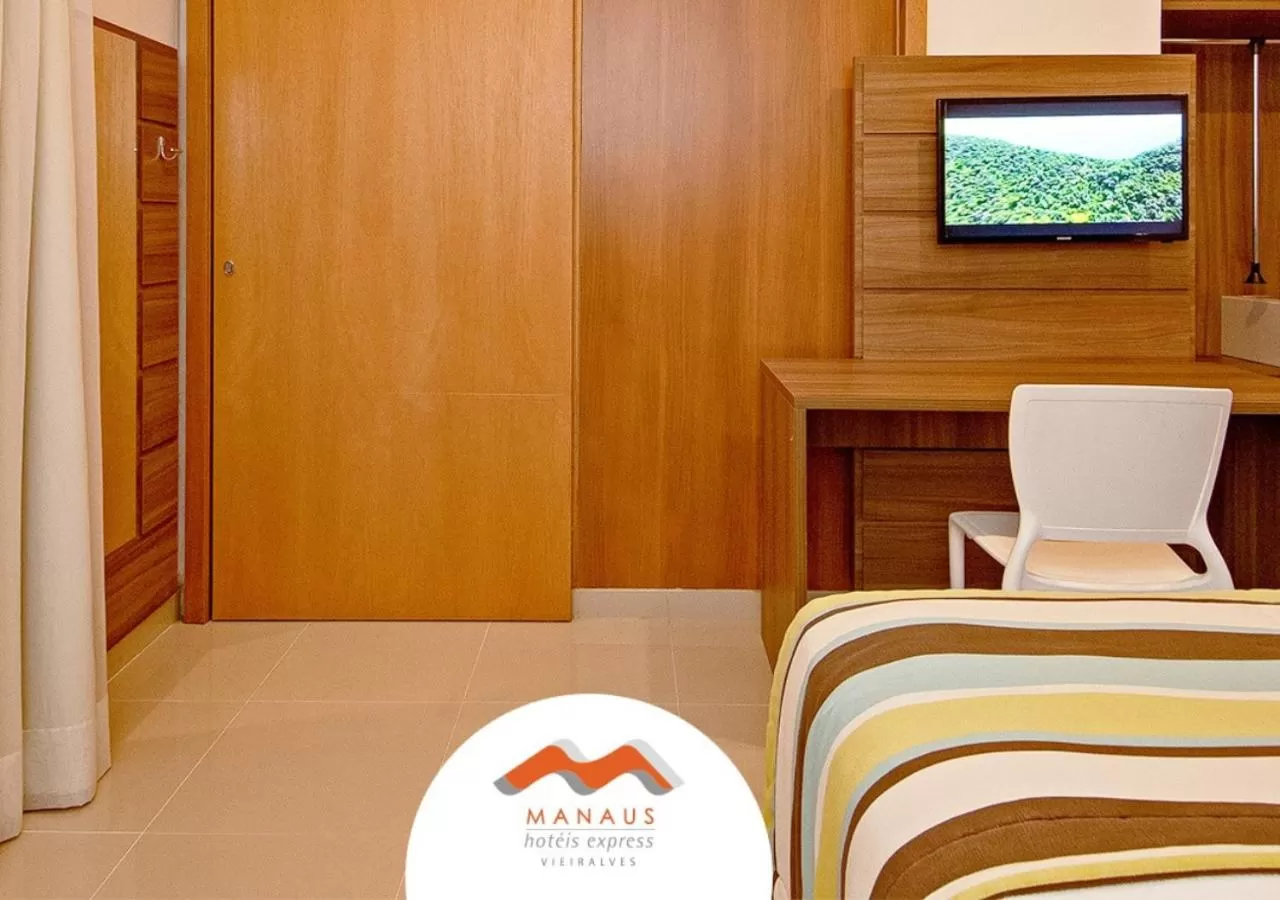 Bedroom, Bed in Express Vieiralves