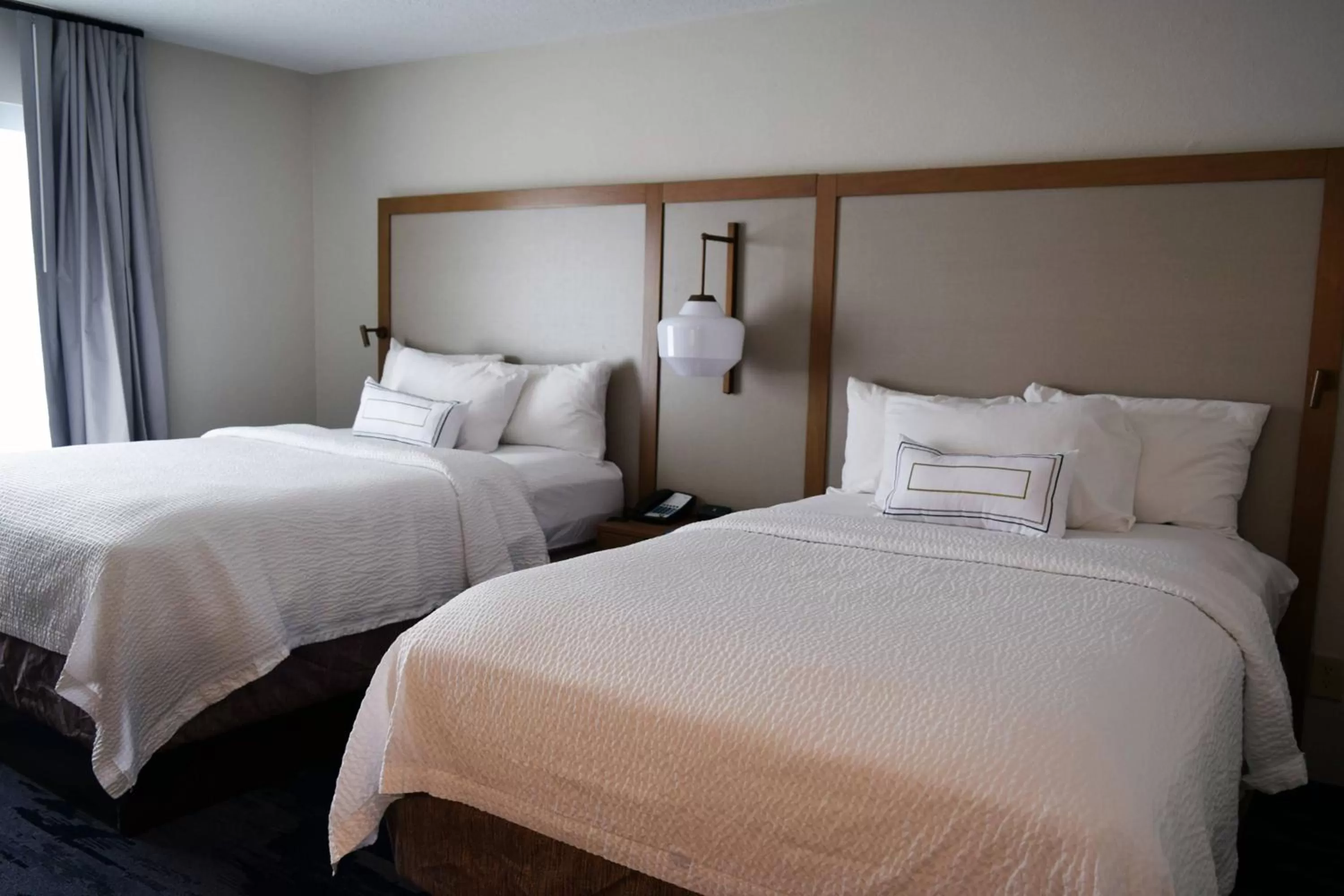 Studio with Two Double Beds, Sofa Bed and Adapted Tub - Mobility Accessible in Fairfield by Marriott Youngstown/Austintown