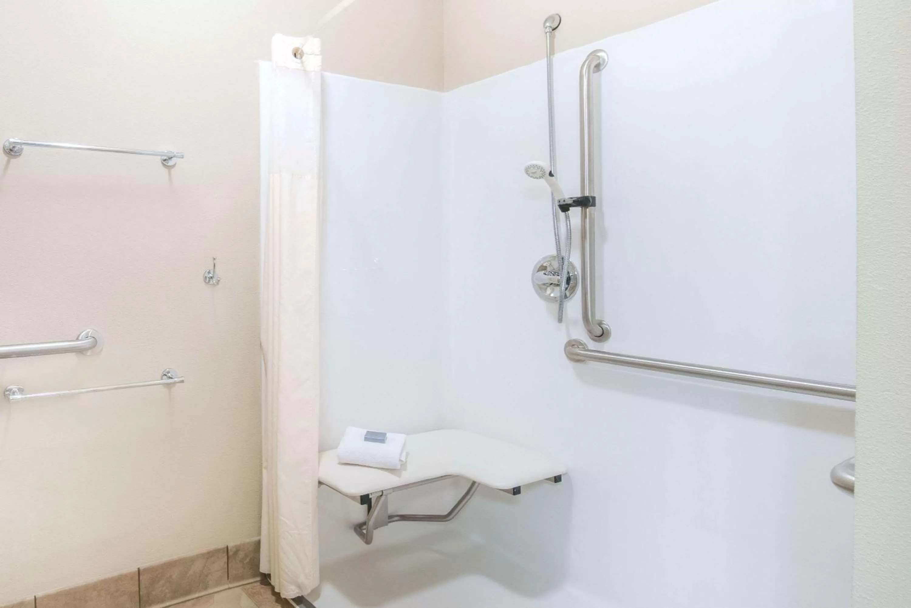 Bathroom in Hawthorn Extended Stay by Wyndham Dickinson