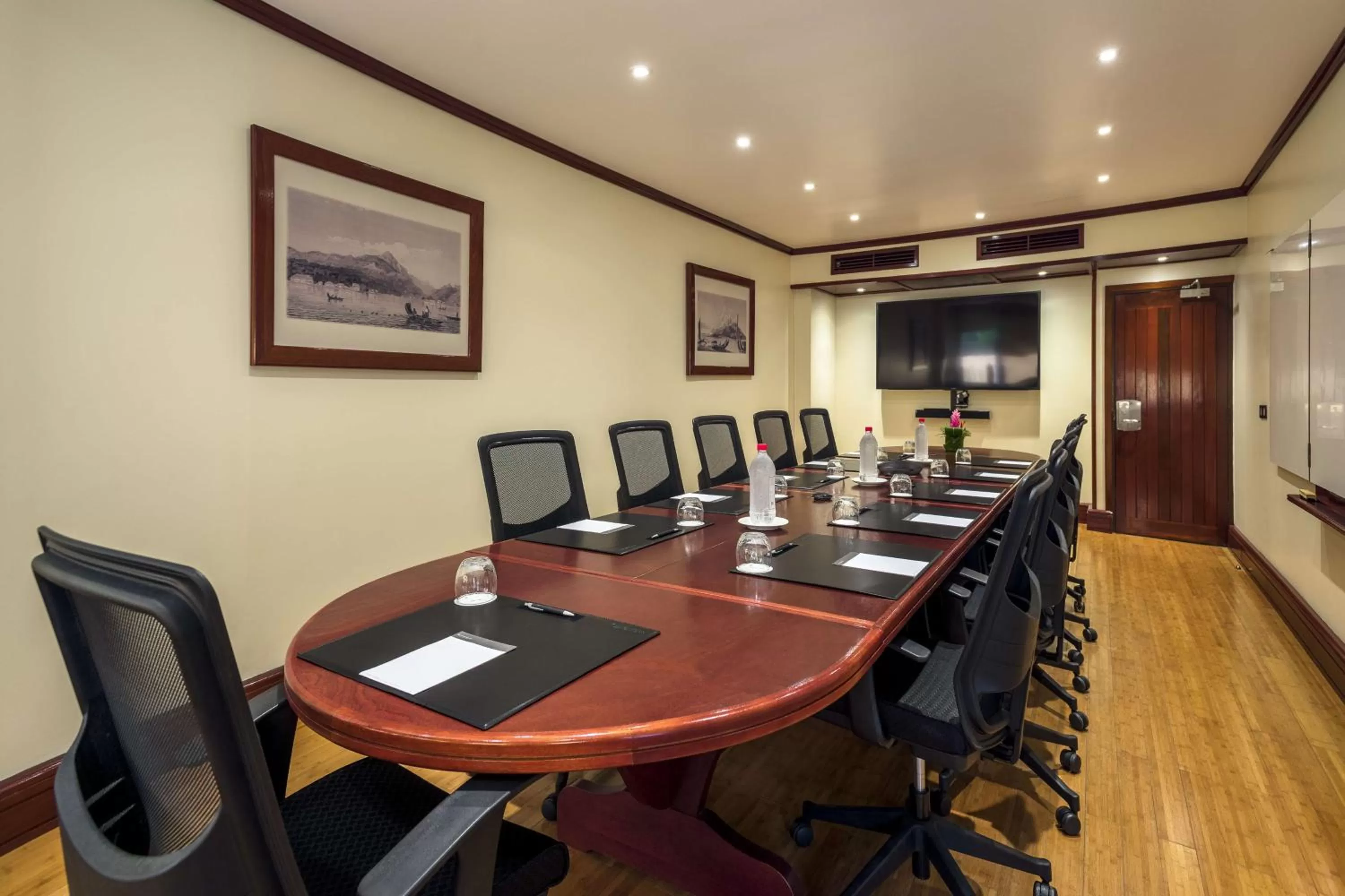 Meeting/conference room in InterContinental Tahiti Resort & Spa by IHG