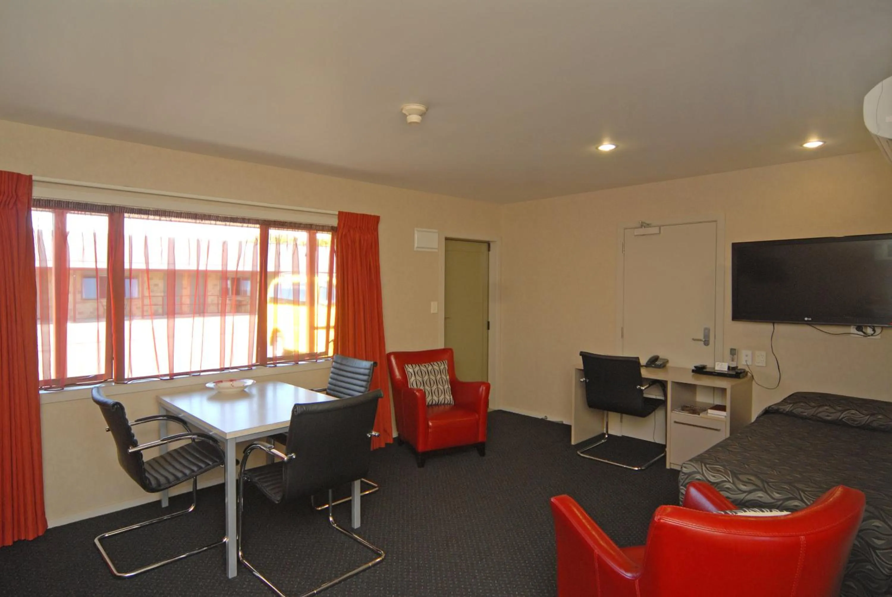 Day in Omahu Motor Lodge