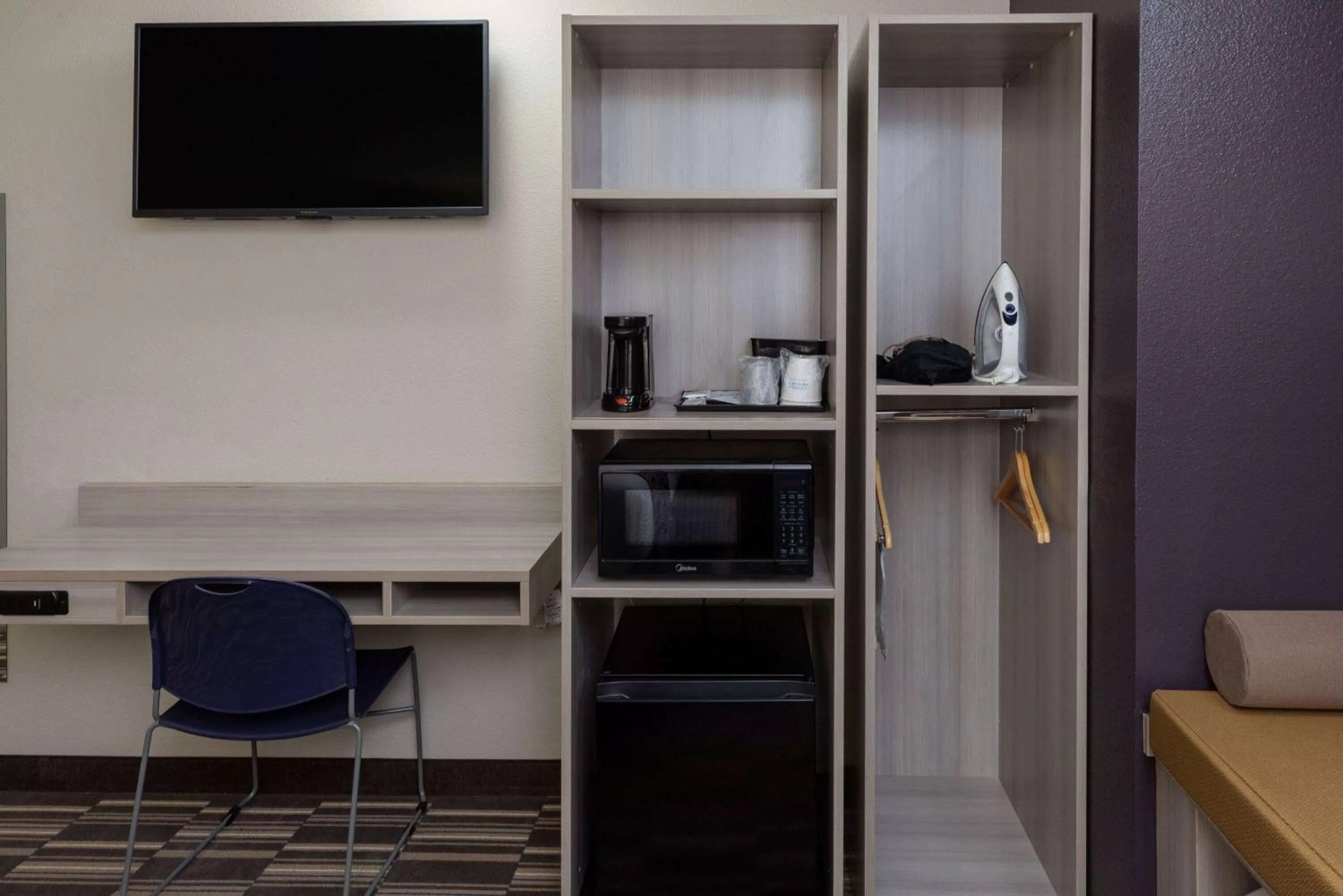 Bed in Microtel Inn & Suites by Wyndham Bossier City