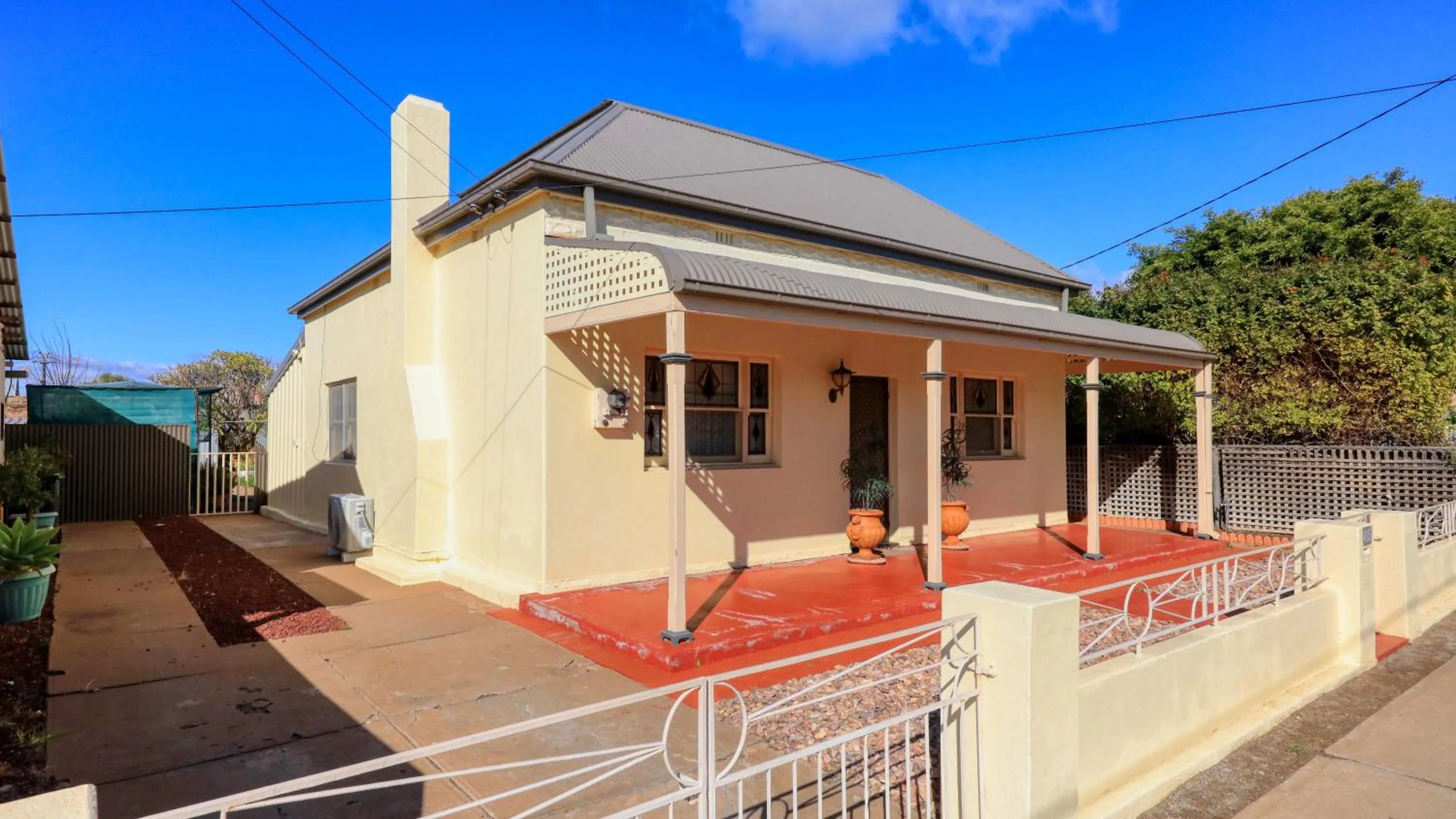 Street view in Charles Rasp Motor Inn & Cottages