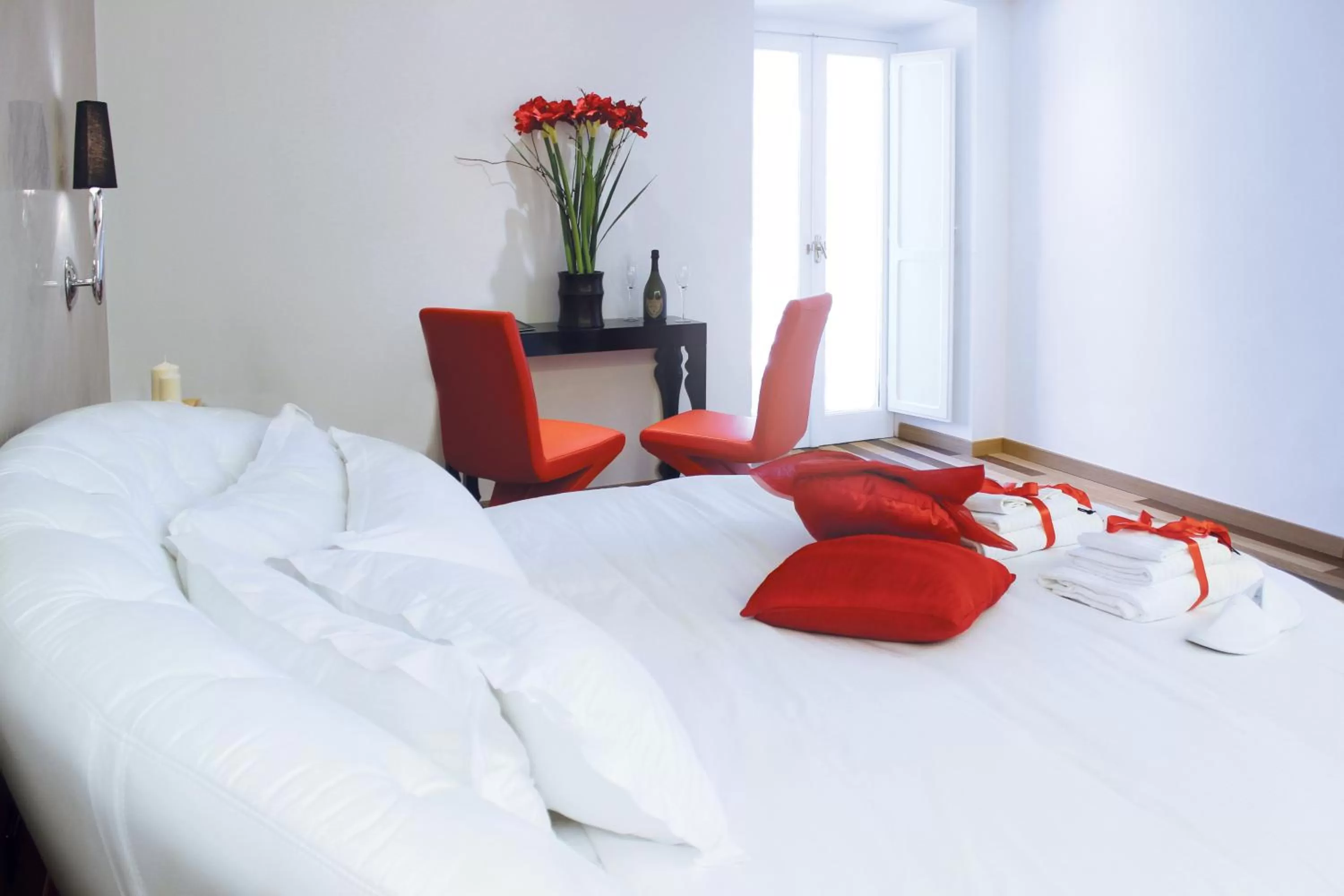 Decorative detail, Bed in Hub Navona