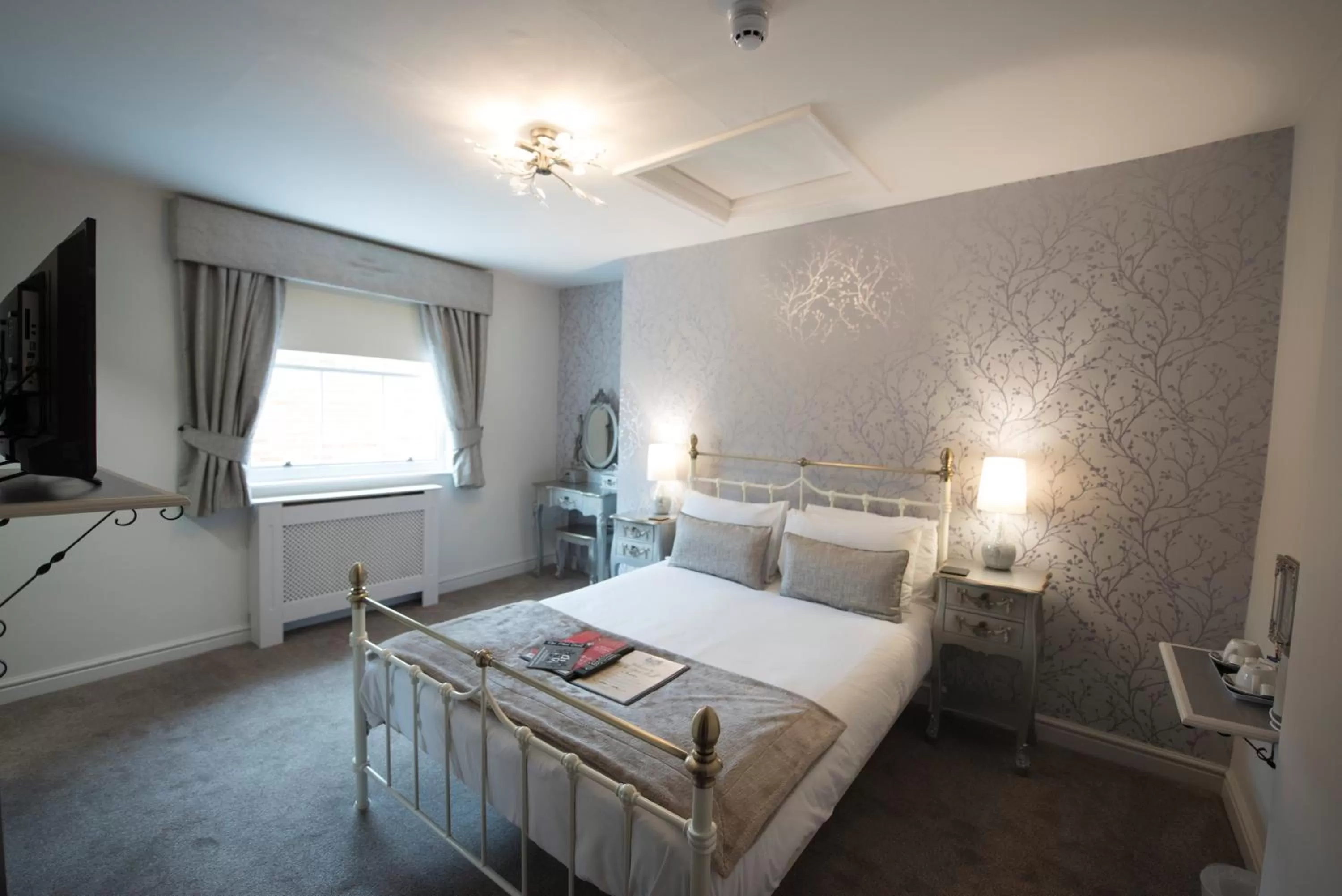 Bedroom, Bed in The Pied Bull