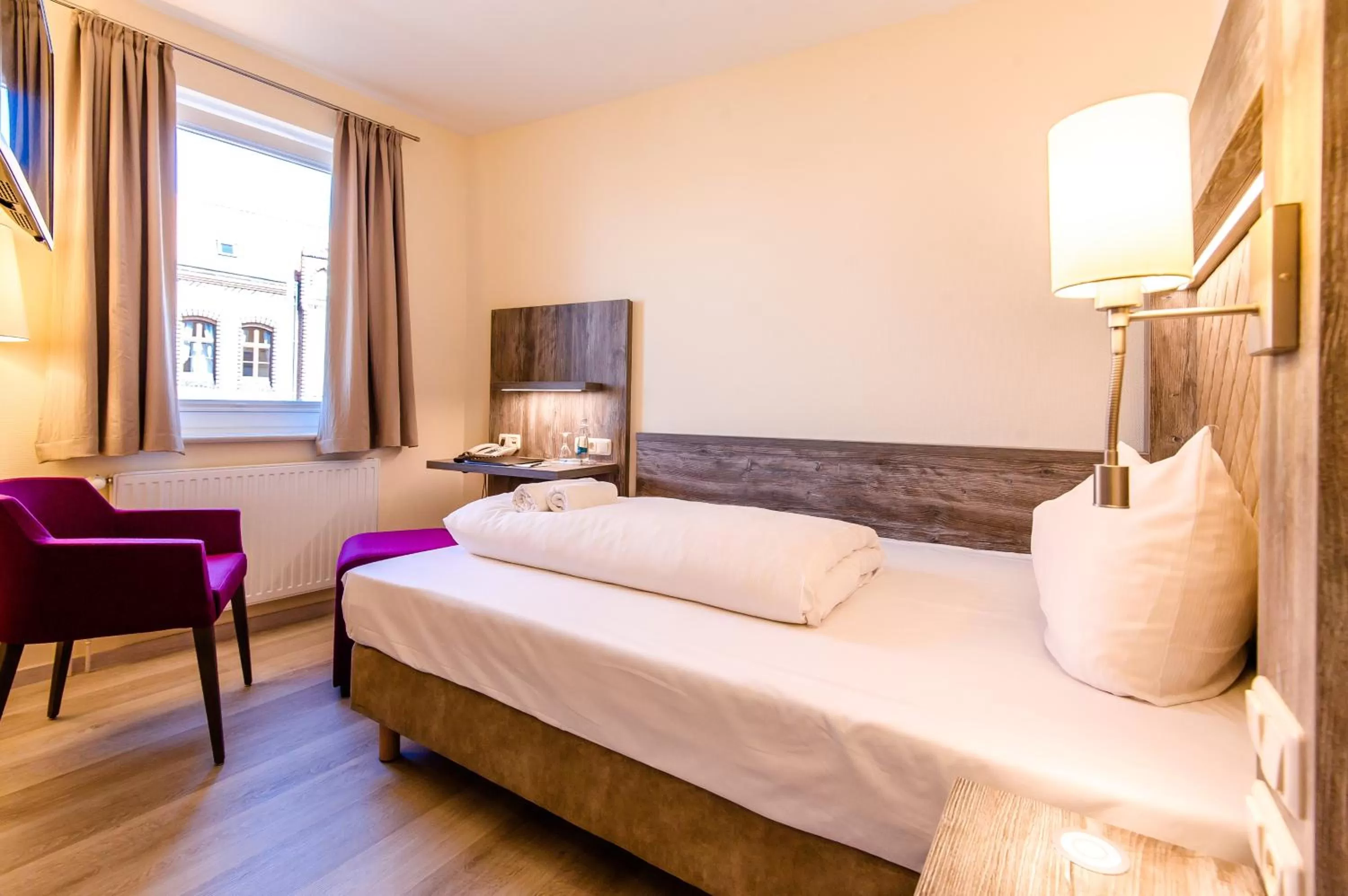 Photo of the whole room, Bed in Hotel Am Alten Hafen