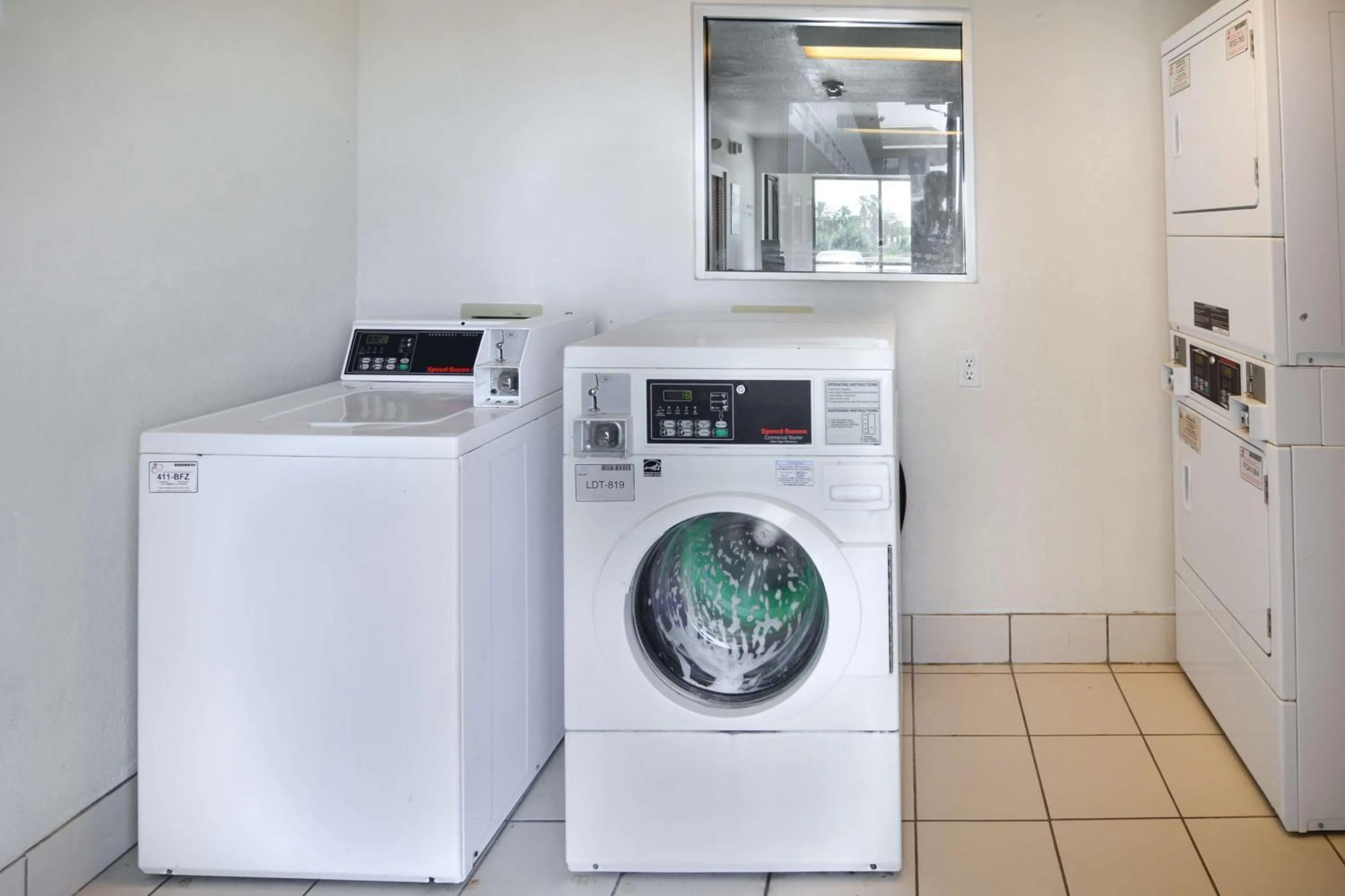 Property building in Motel 6-Galveston, TX