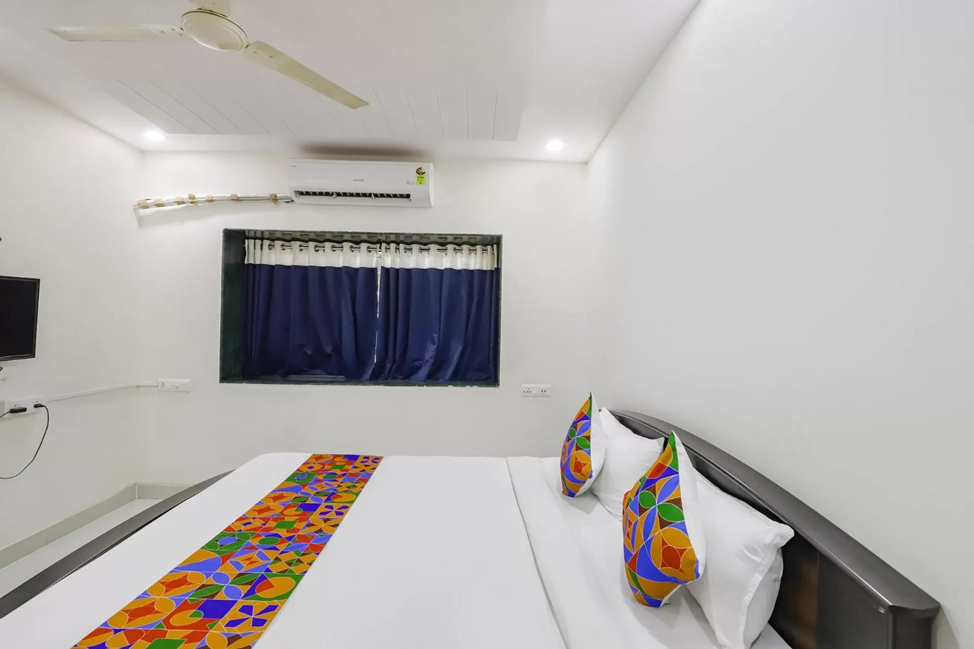 Bed in FabHotel Villa 31