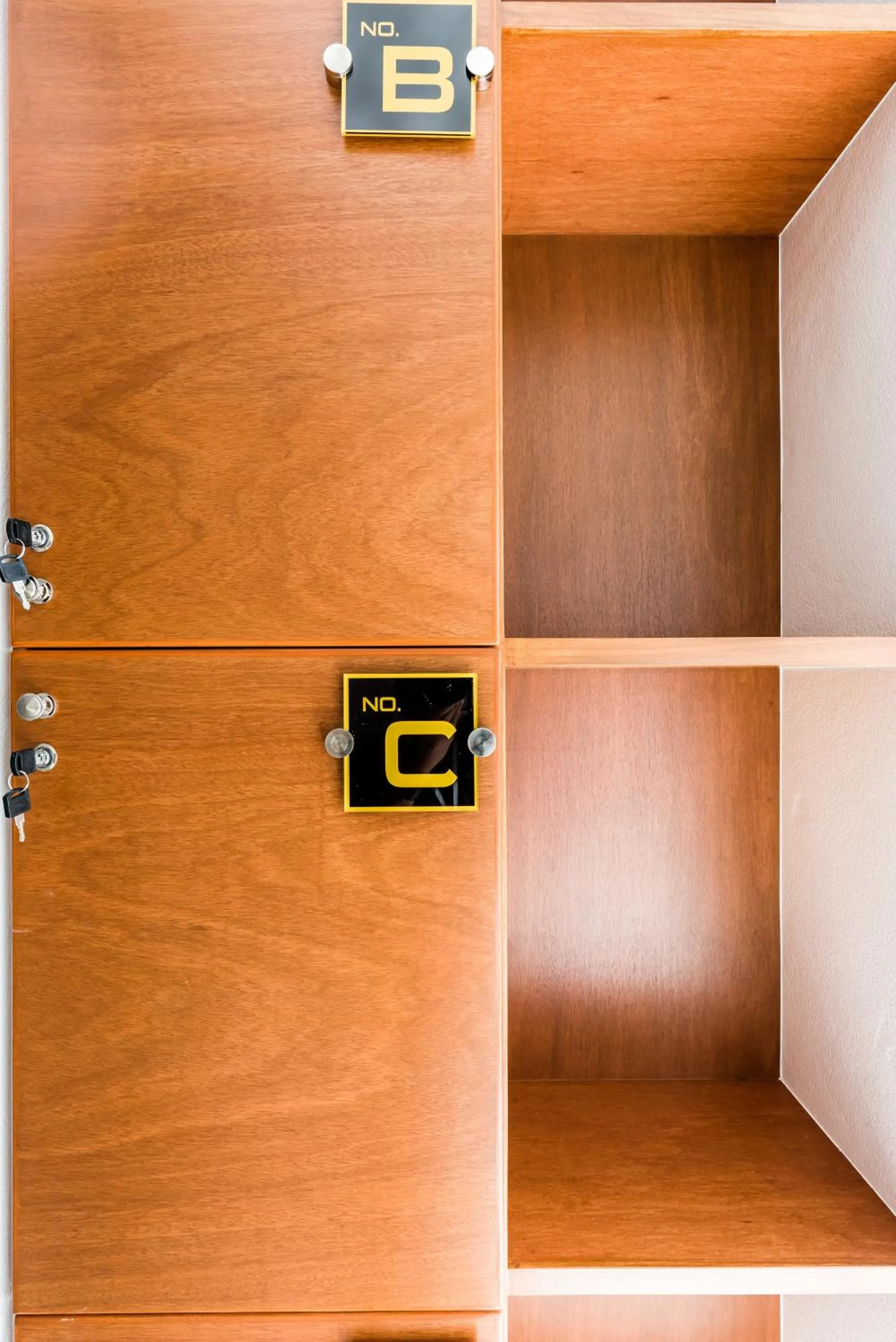 microwave in Book a Bed Poshtel - SHA Plus