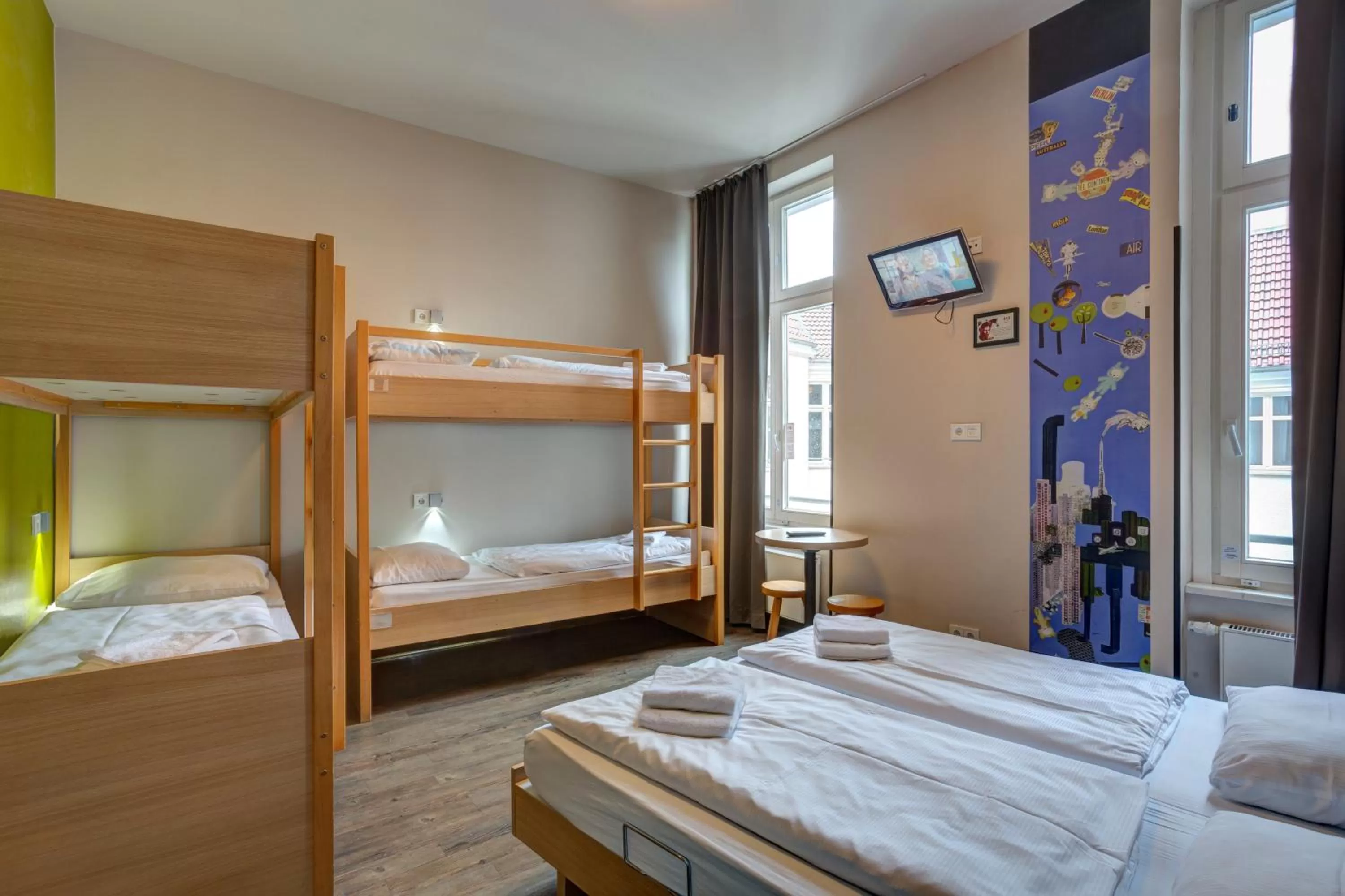 bunk bed, Bed in MEININGER Hotel Berlin Mitte