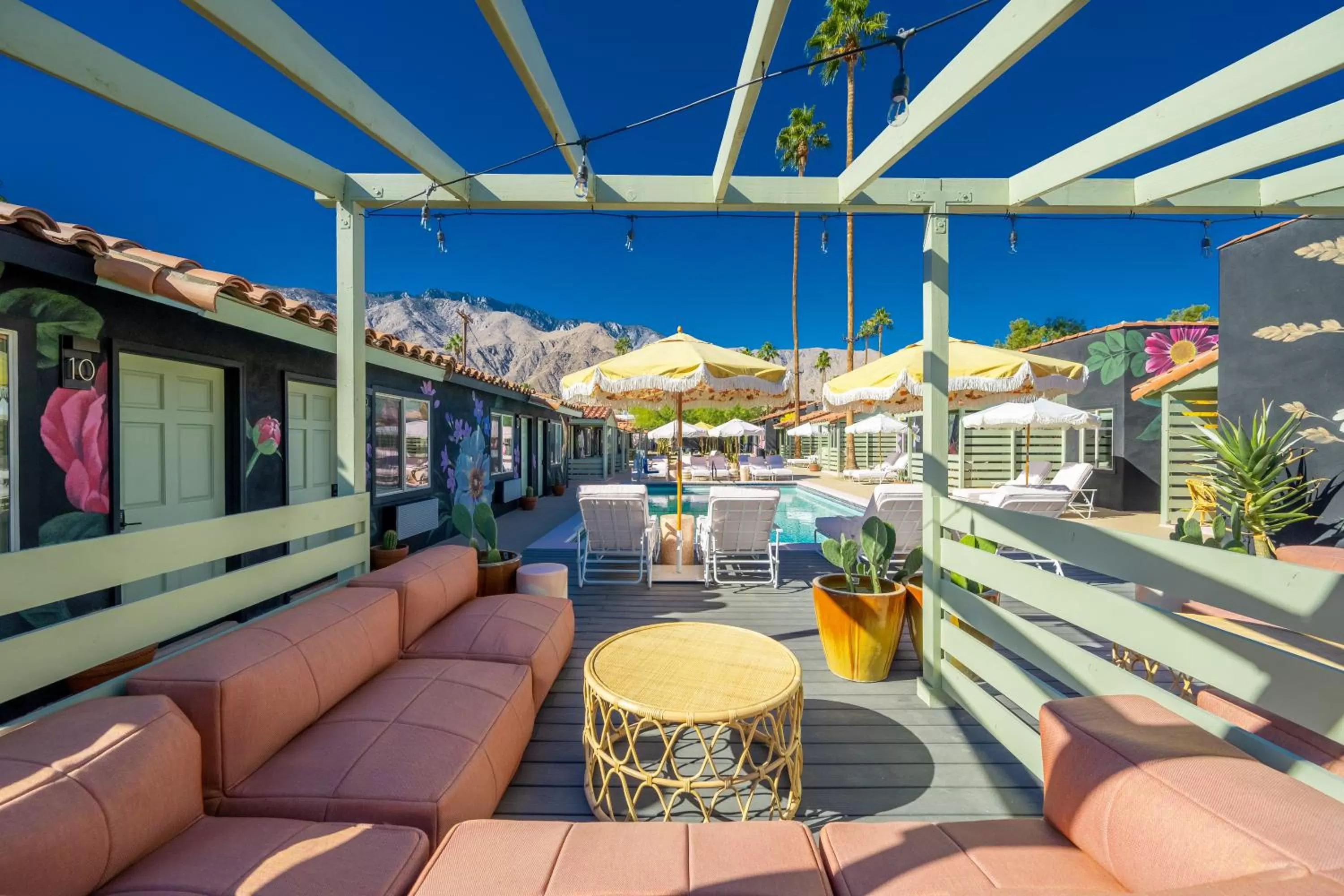 Swimming pool in Fleur Noire Hotel - 21 and Over