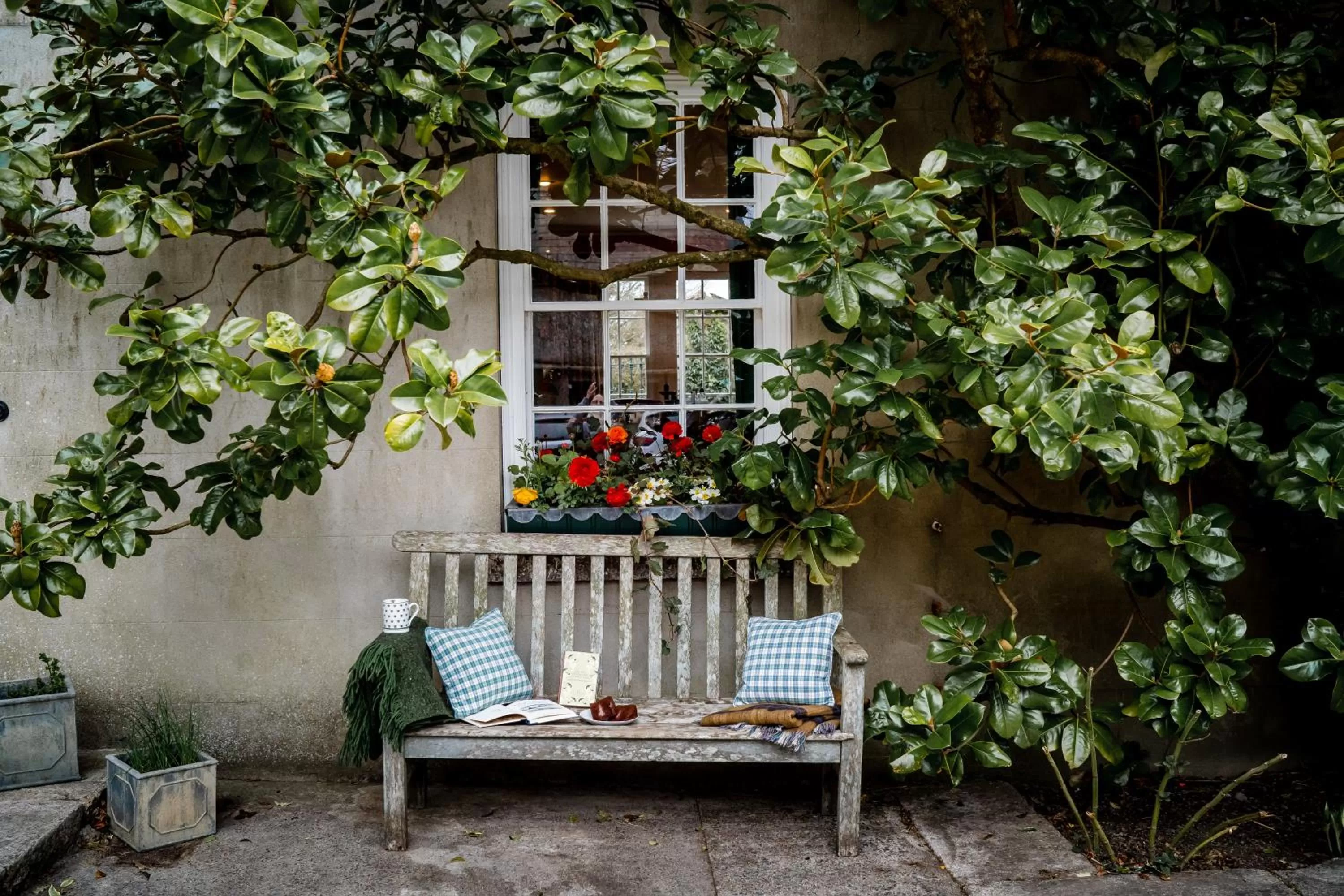 Garden view in Ballymote Country House