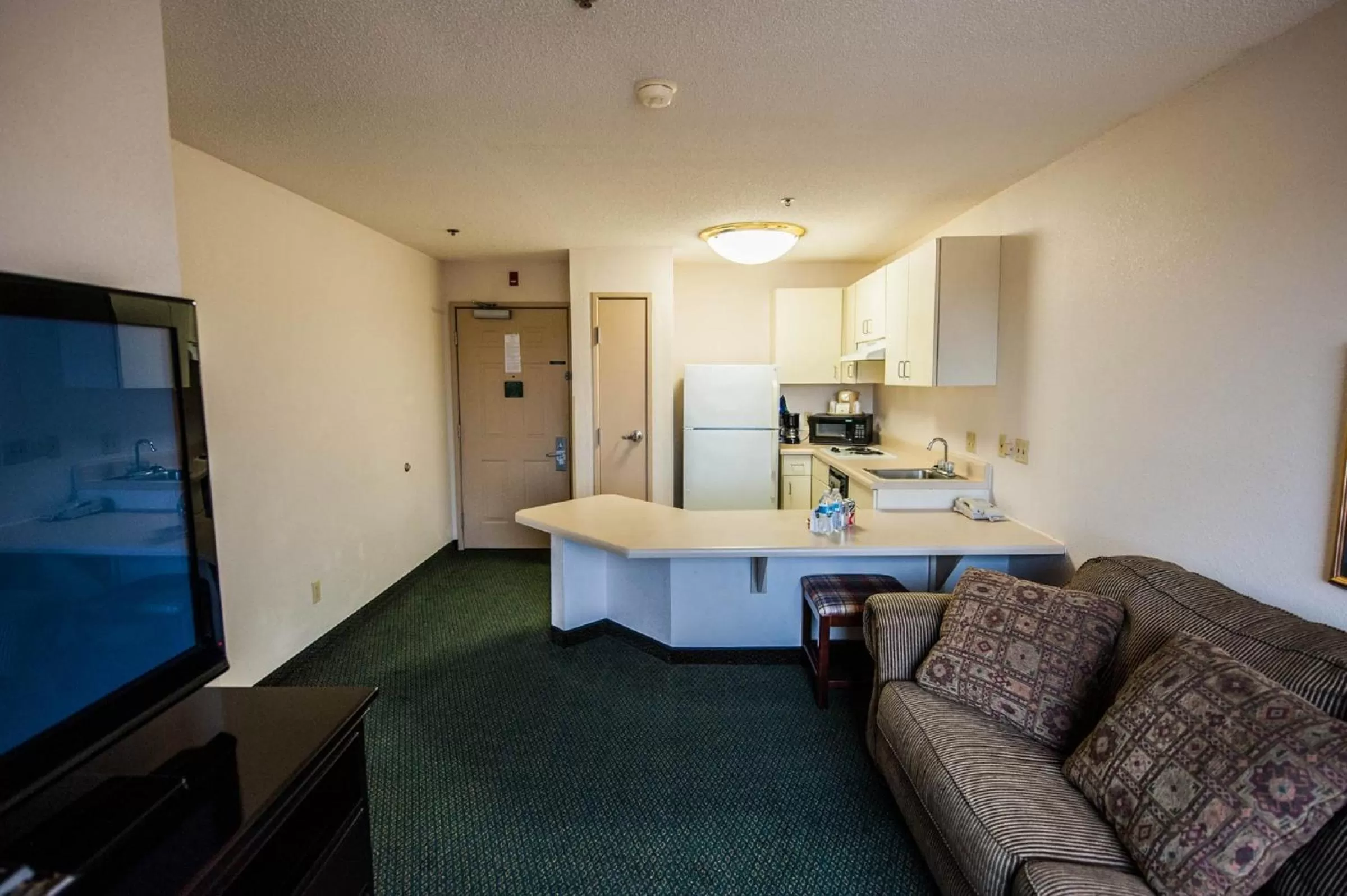 Photo of the whole room in Greystone Inn & Suites