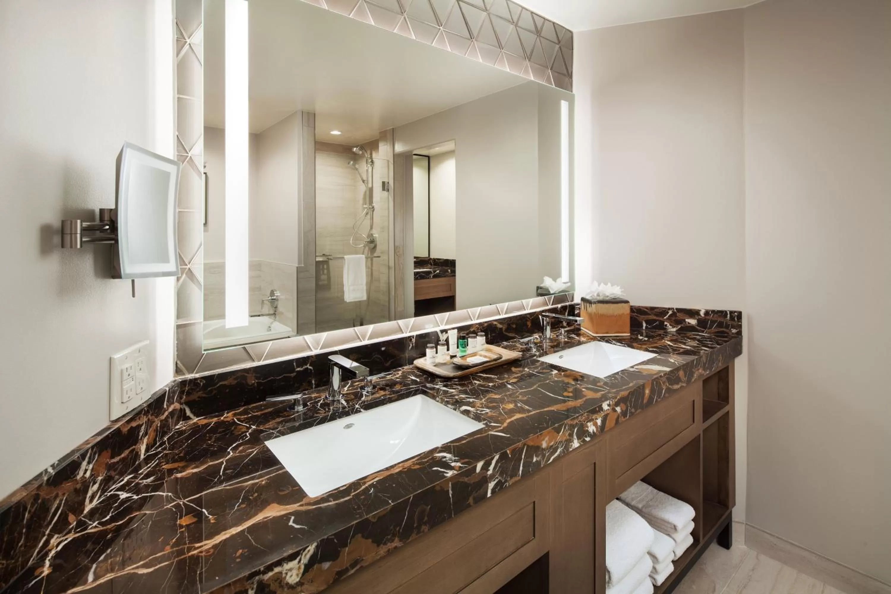 Bathroom in Sheraton Grand at Wild Horse Pass