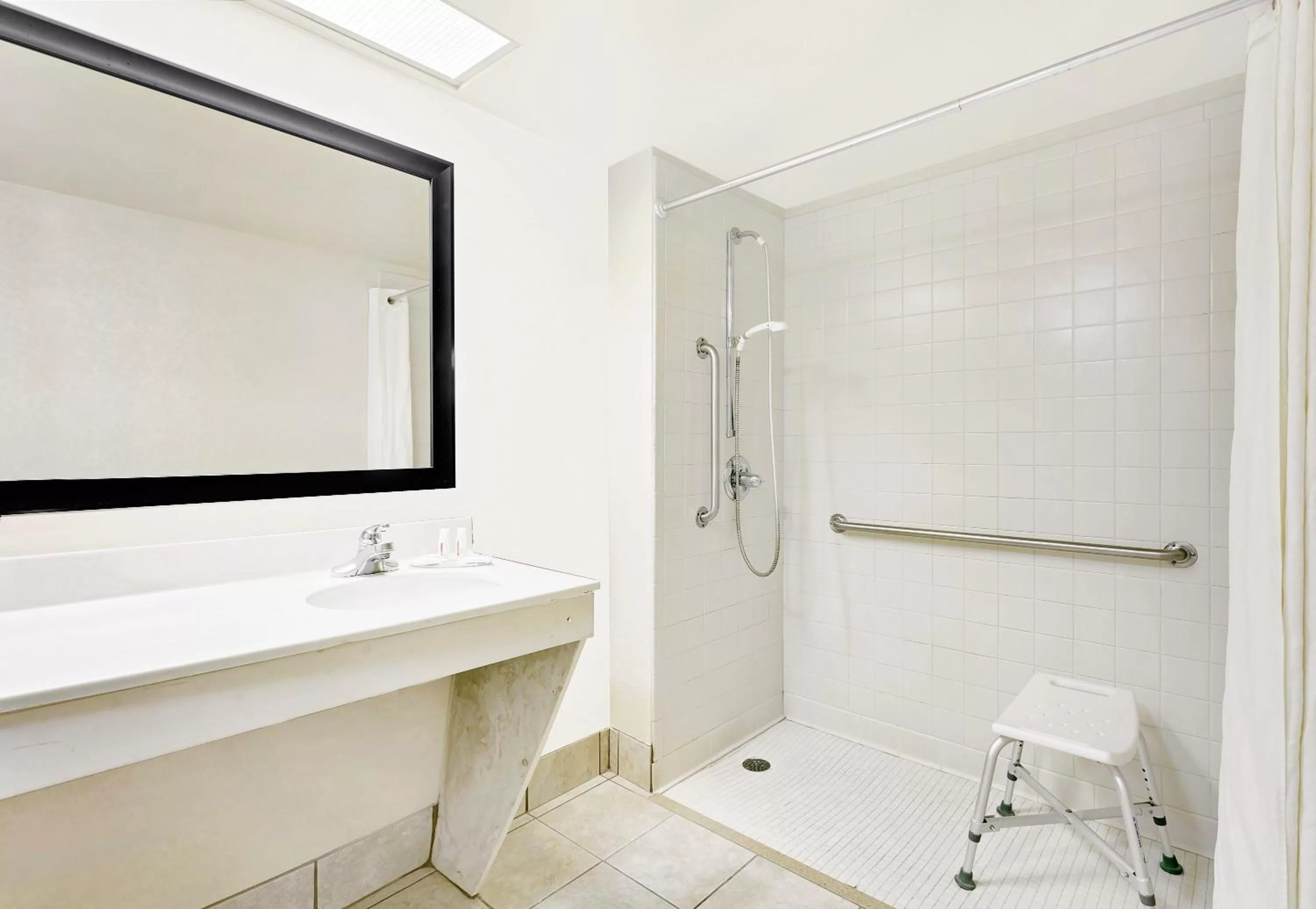 Super 8 by Wyndham Byron/South Macon