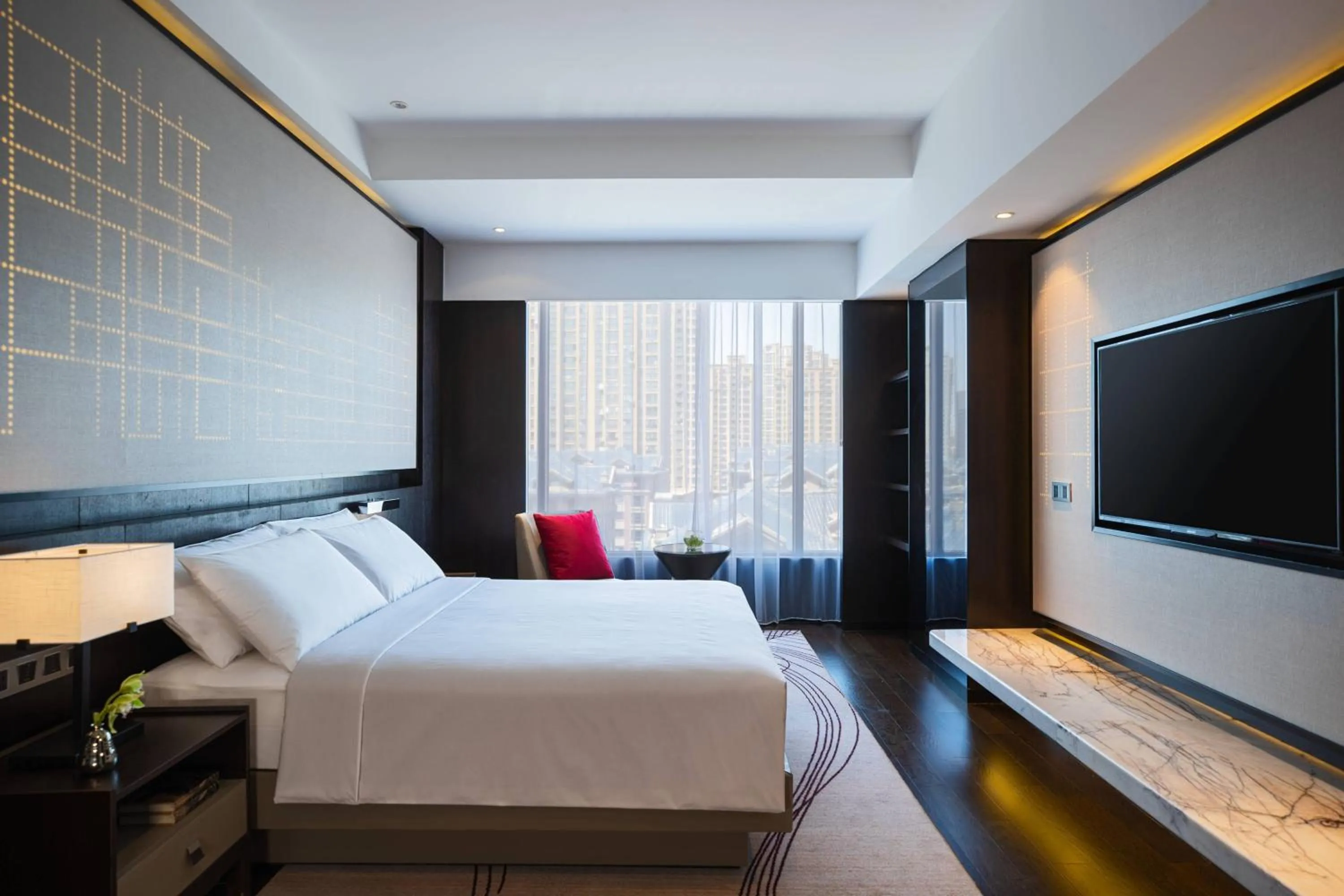 Bedroom, Bed in Renaissance Shenyang West Hotel