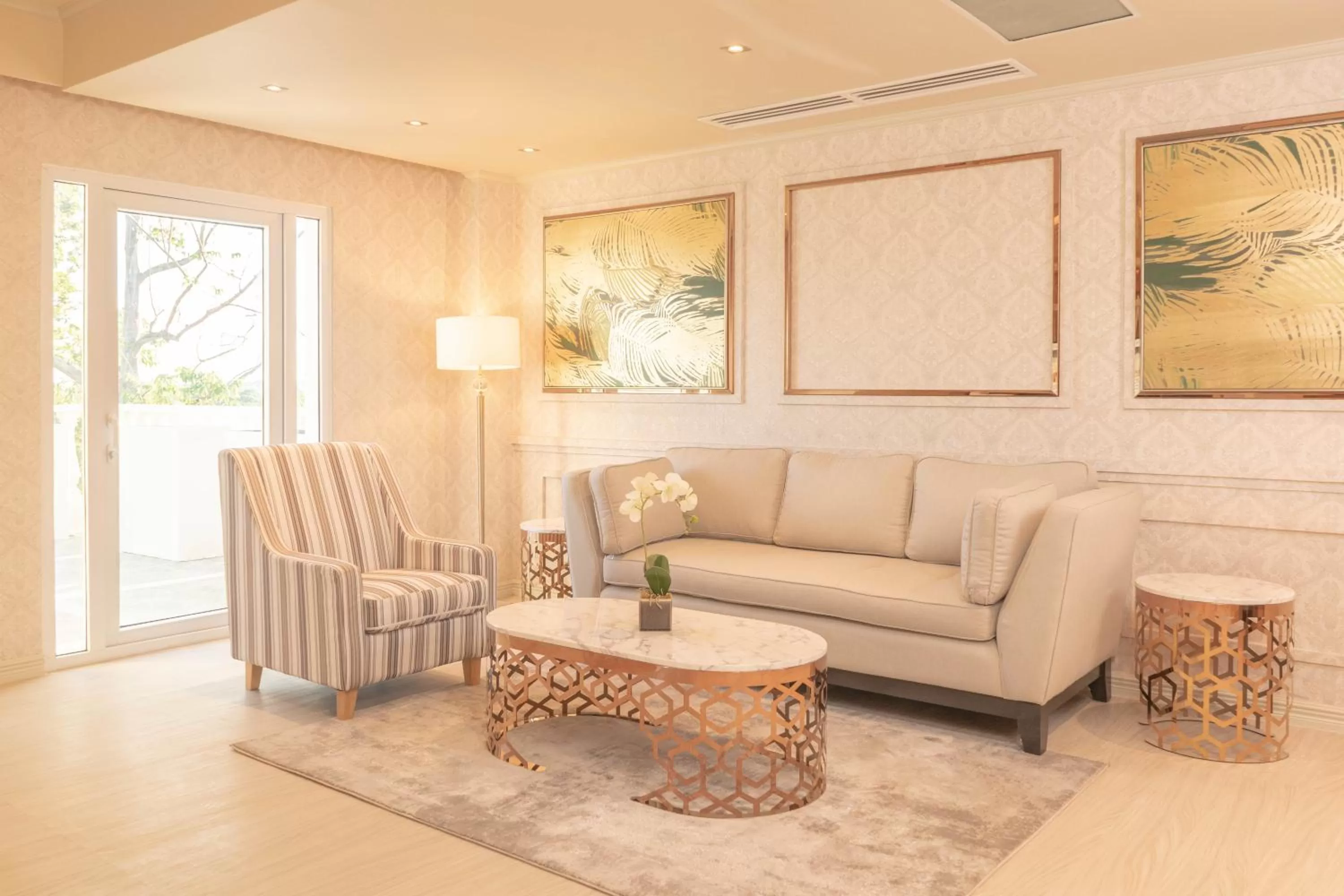 Living room in The Monarch Hotel