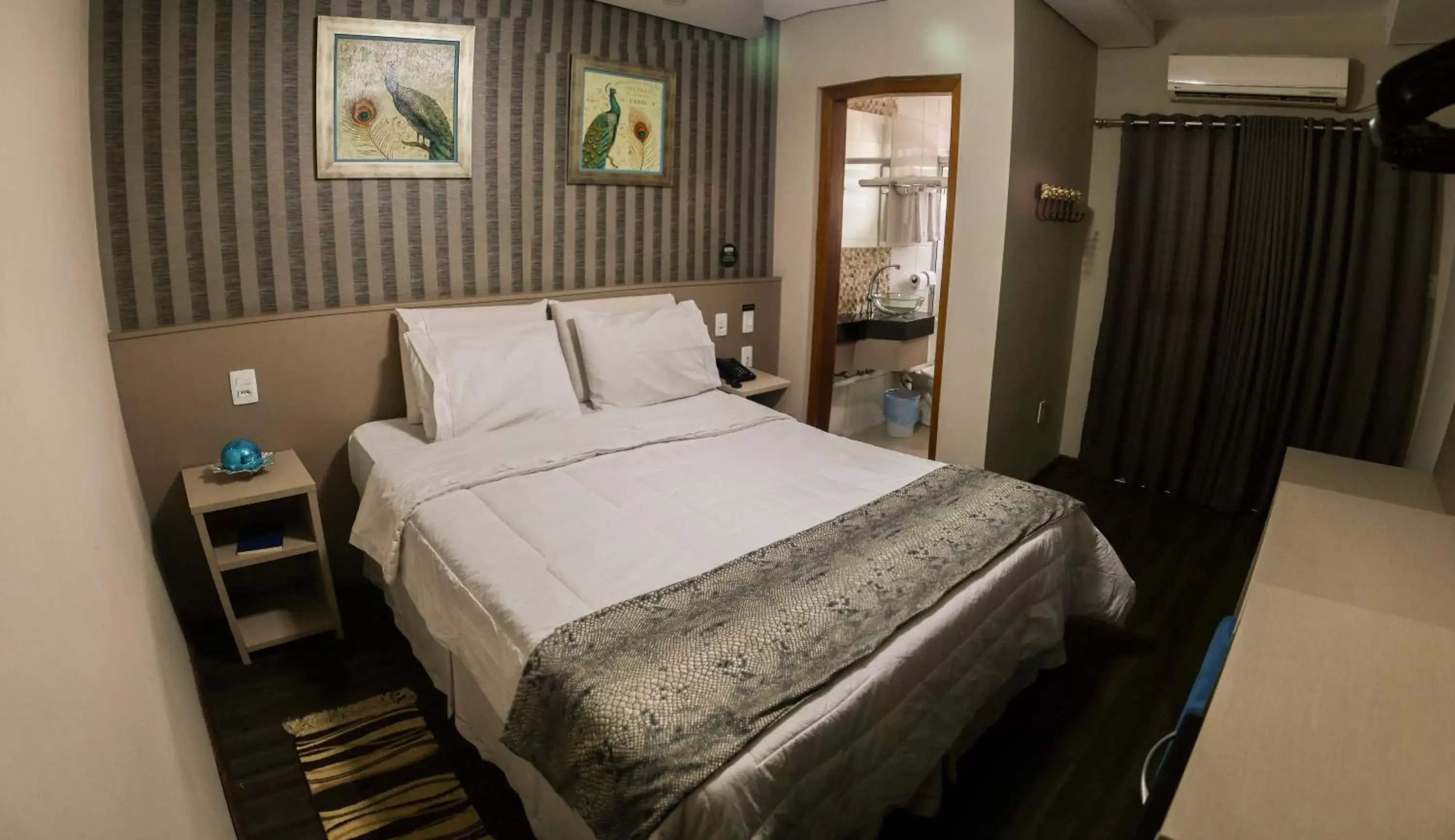 Luxury Double Room in Hotel Santo Graal Luxury Double Room in Hotel Santo Graal