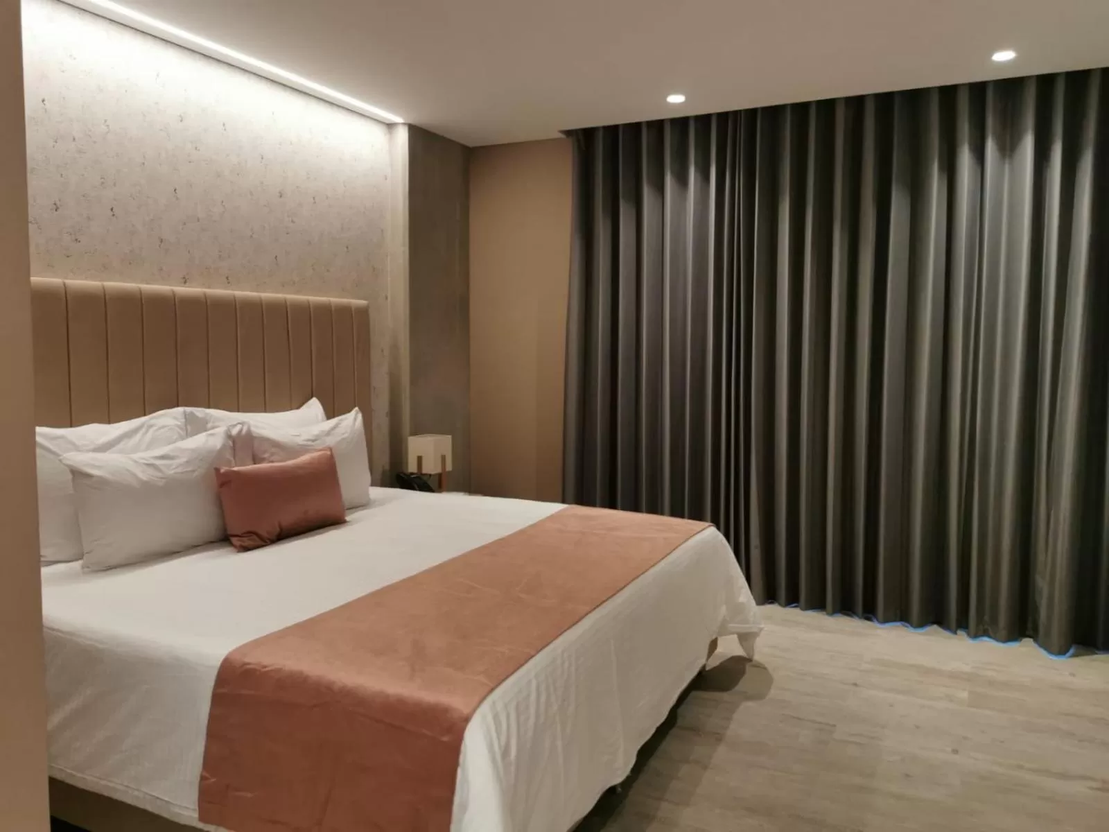 Bedroom, Bed in Eutopiq Hotel