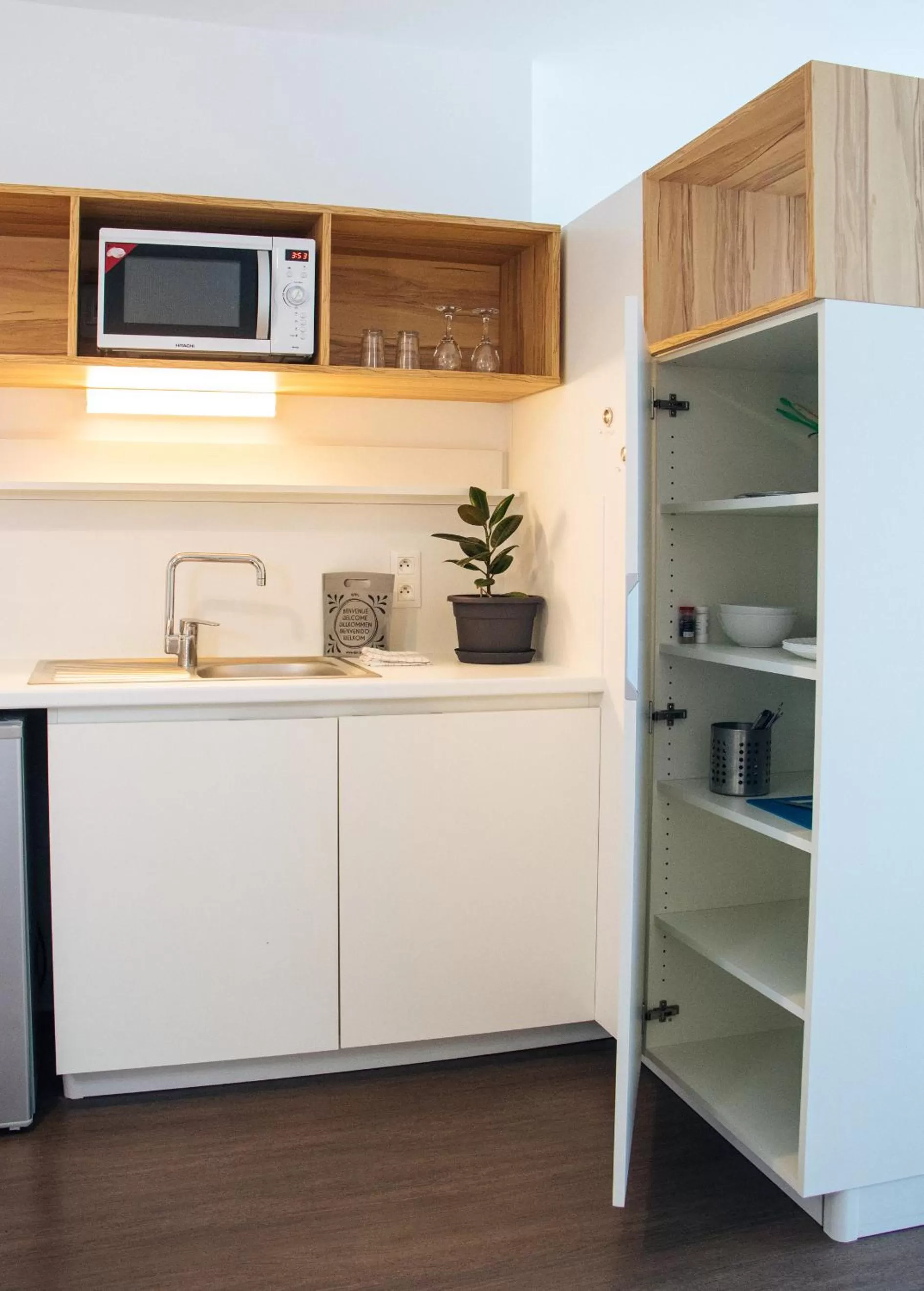 Kitchen/Kitchenette in Twenty Business Flats Le Mans Ouest