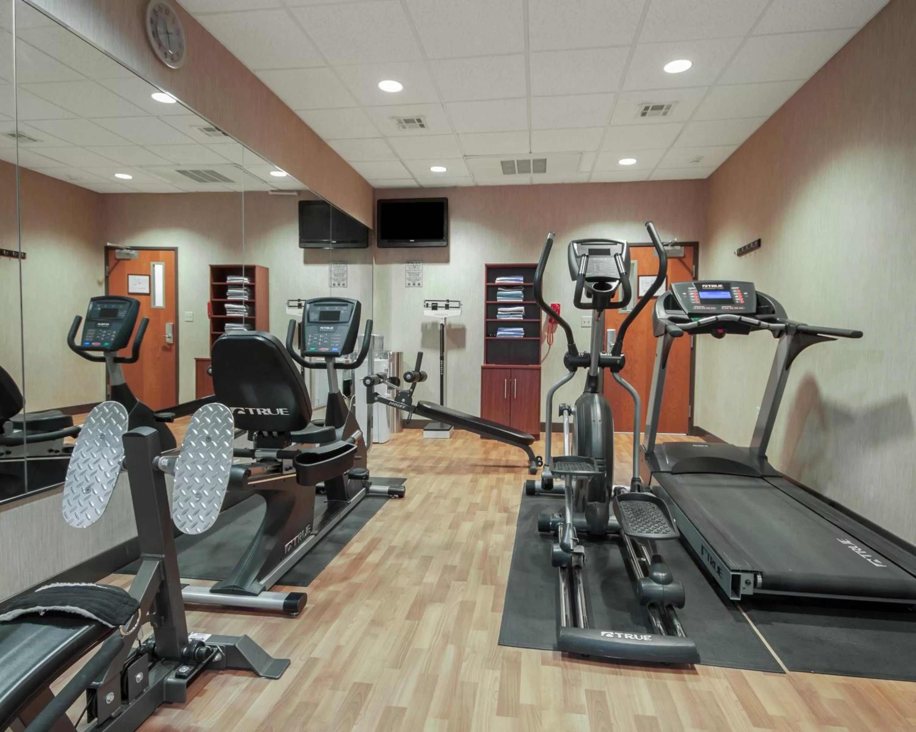 Fitness centre/facilities in MainStay Suites Hobbs