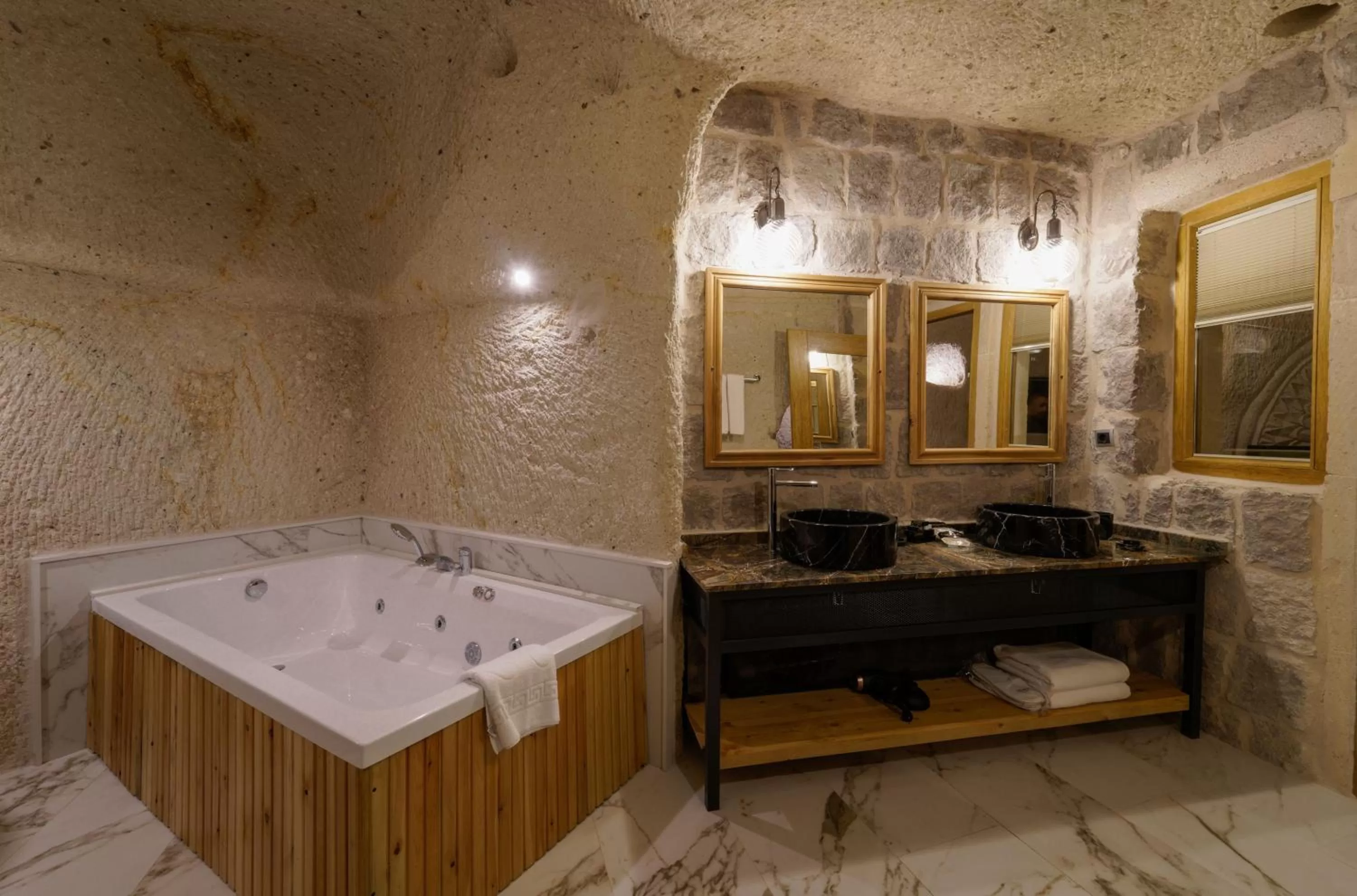 Bathroom in The Niche Cave Hotel