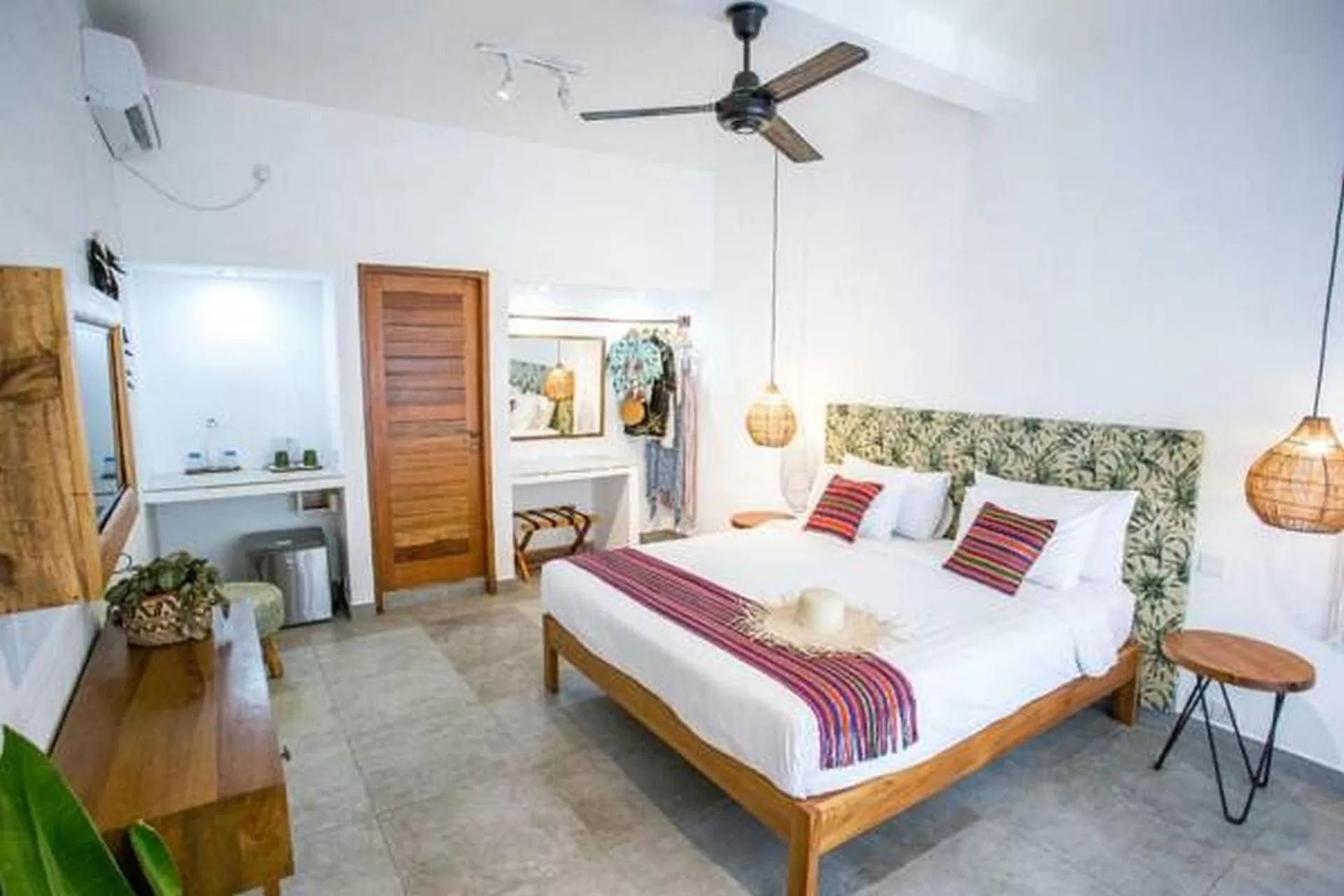 Bedroom, Bed in Abdi Hotel