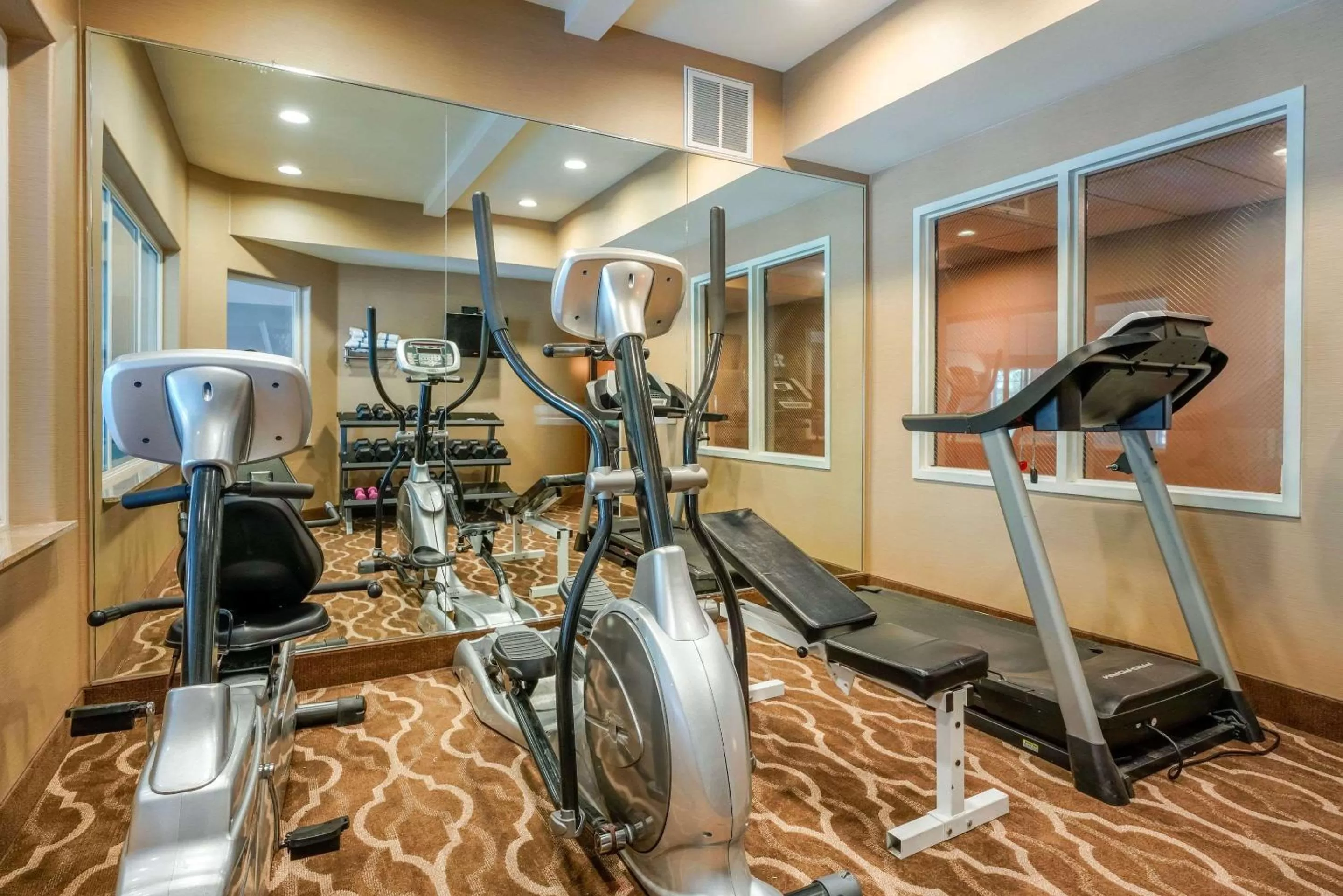 Fitness centre/facilities in Comfort Inn & Suites Galt - Lodi North
