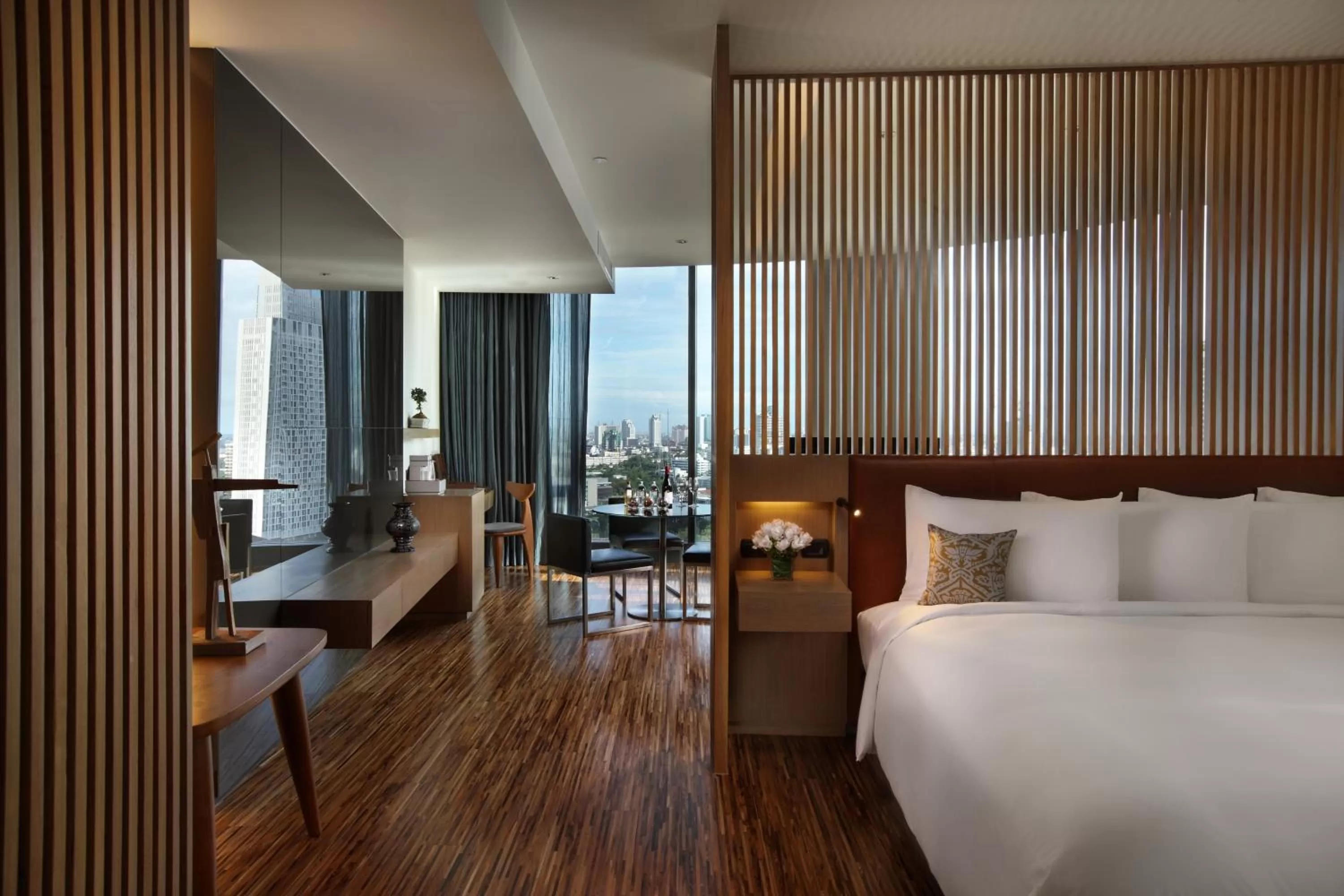 Photo of the whole room, Bed in SO/ Bangkok