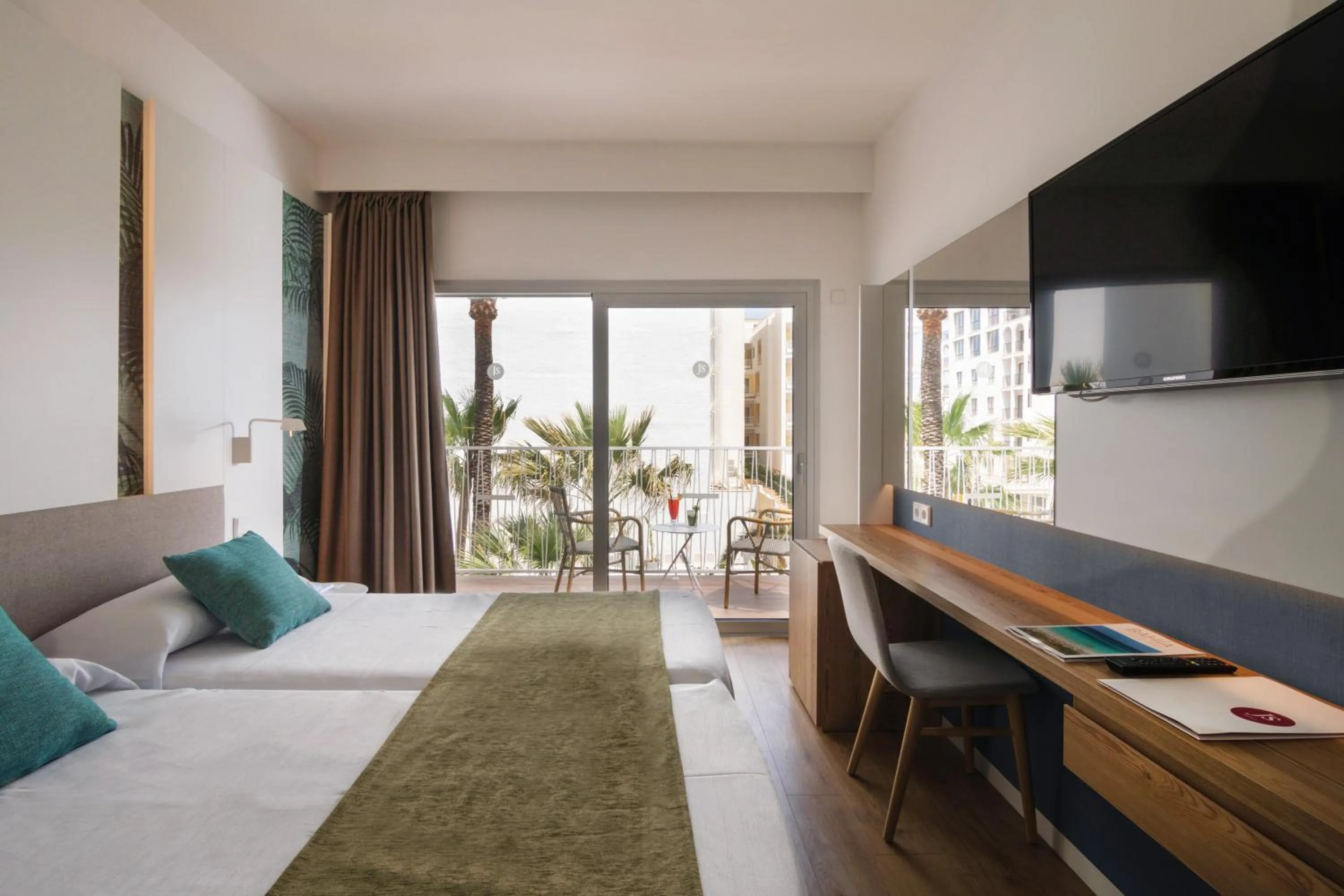 Bedroom, Bed in JS Yate