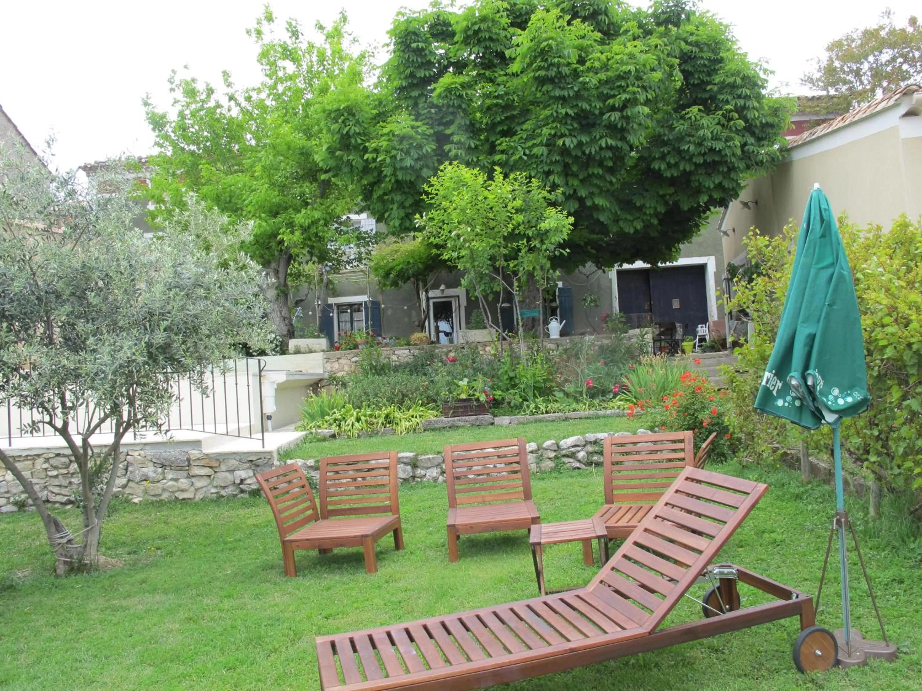 Garden in Lou Cardalines