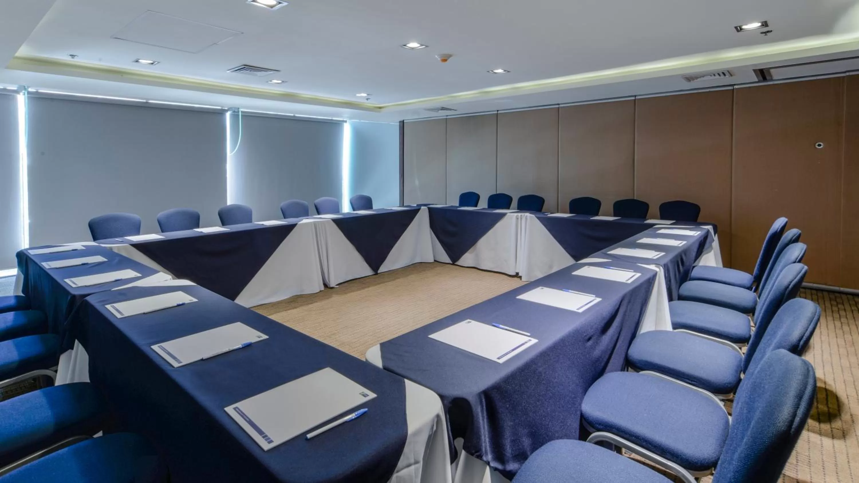 Meeting/conference room in Holiday Inn Express Culiacan by IHG