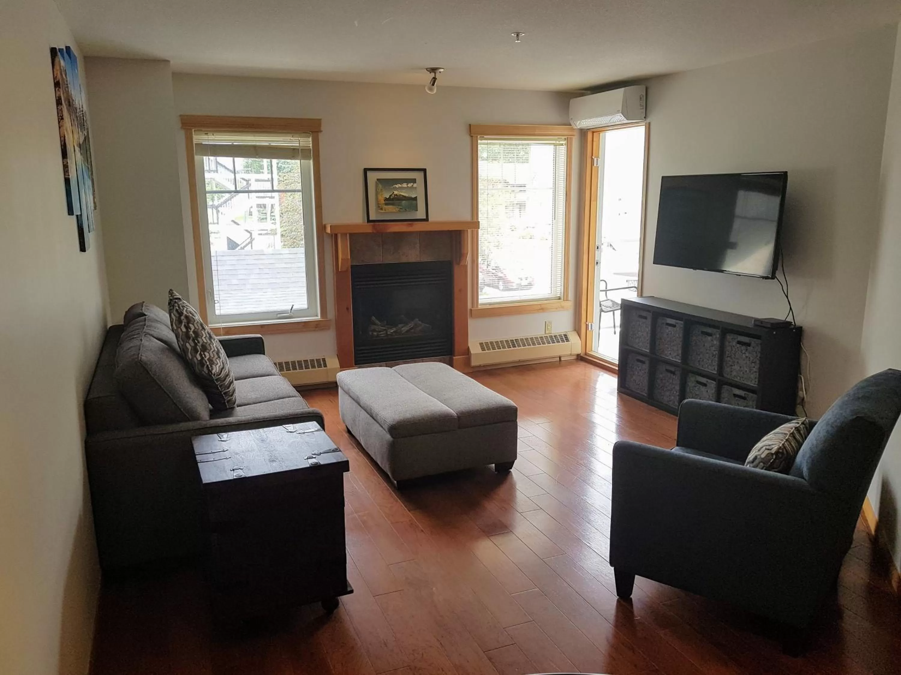 Living room in PRC Annex - Pet Friendly