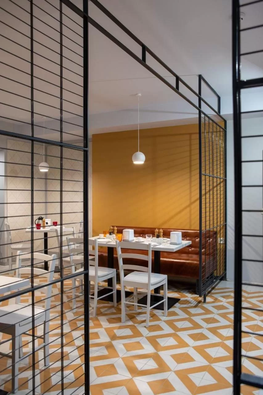 Buffet breakfast in Four Rooms City