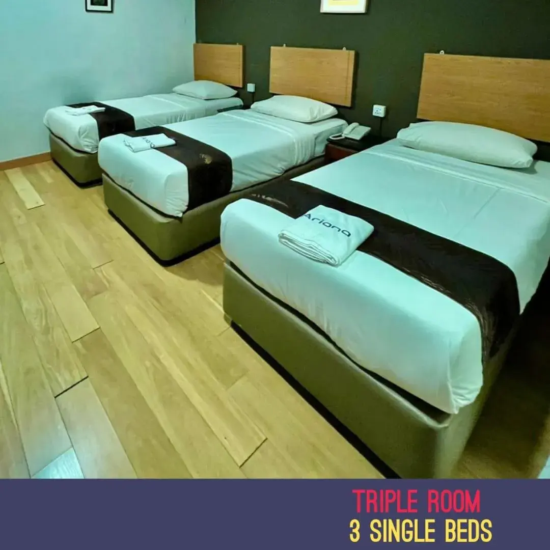 Luxury Triple Room in Hotel Zamburger Second Link Luxury Triple Room in Hotel Zamburger Second Link