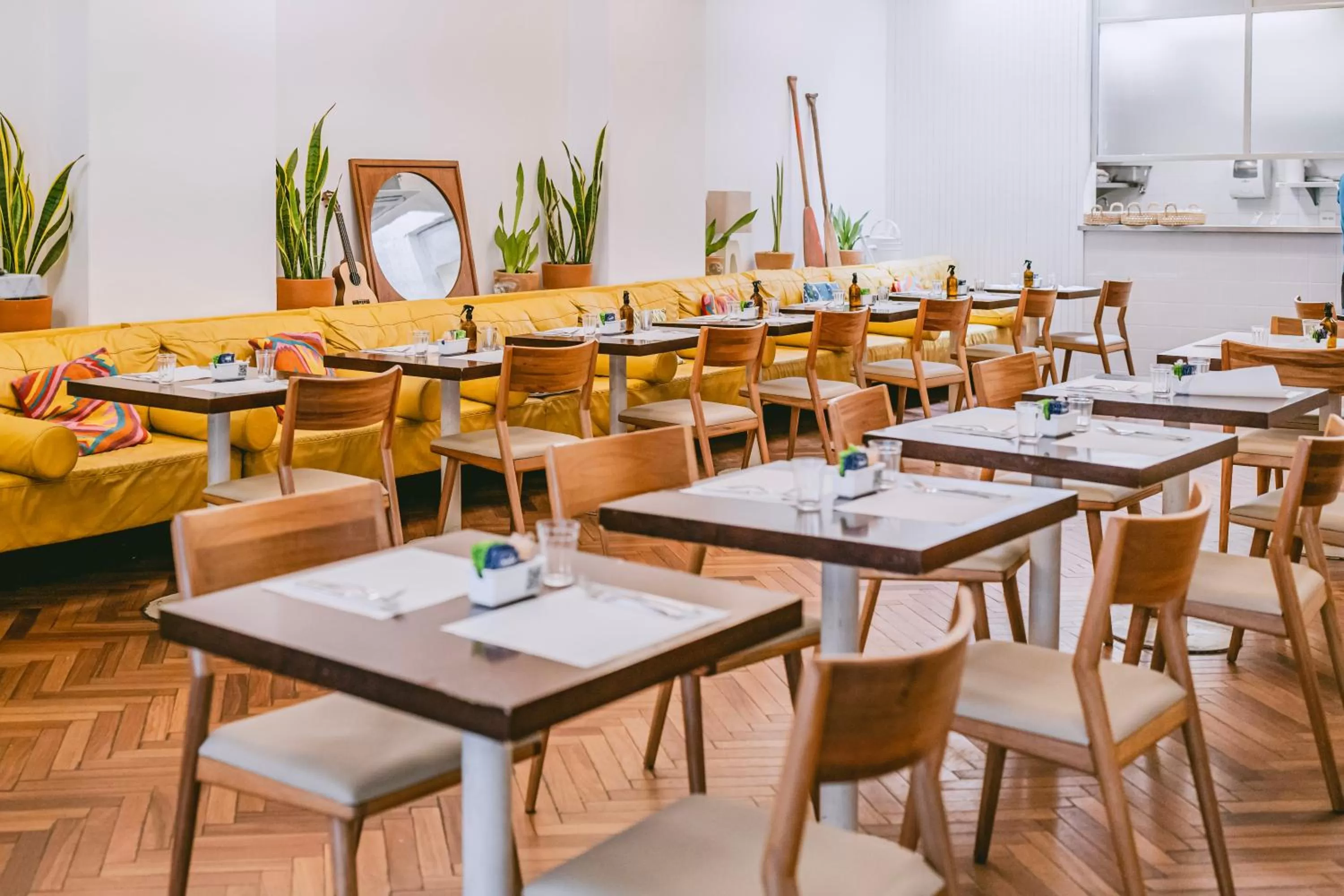 Restaurant/places to eat in Ipanema Inn Hotel