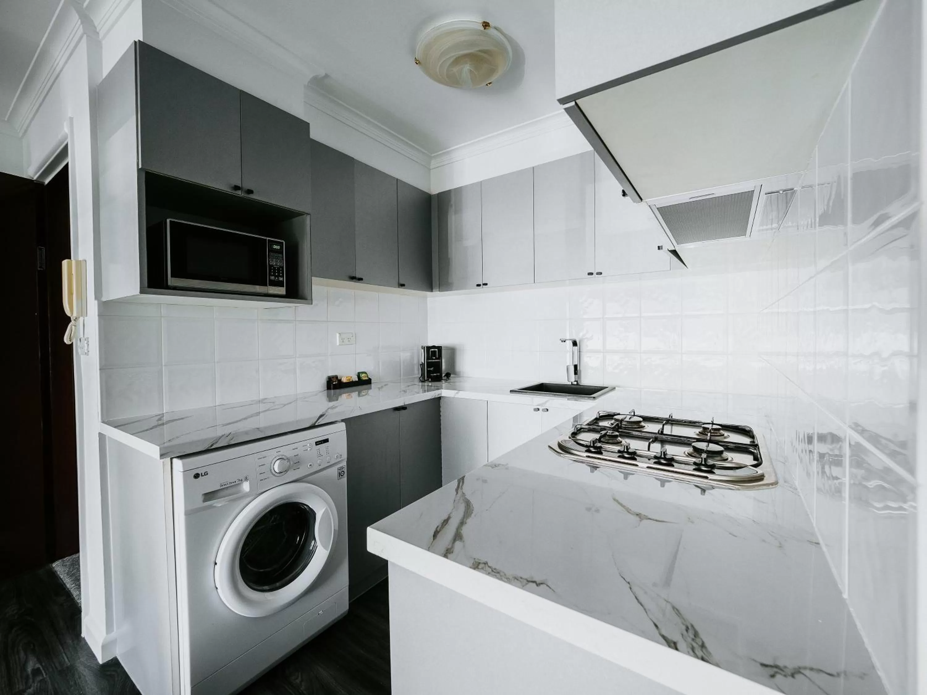 Kitchen or kitchenette in SoYa Apartment Hotel