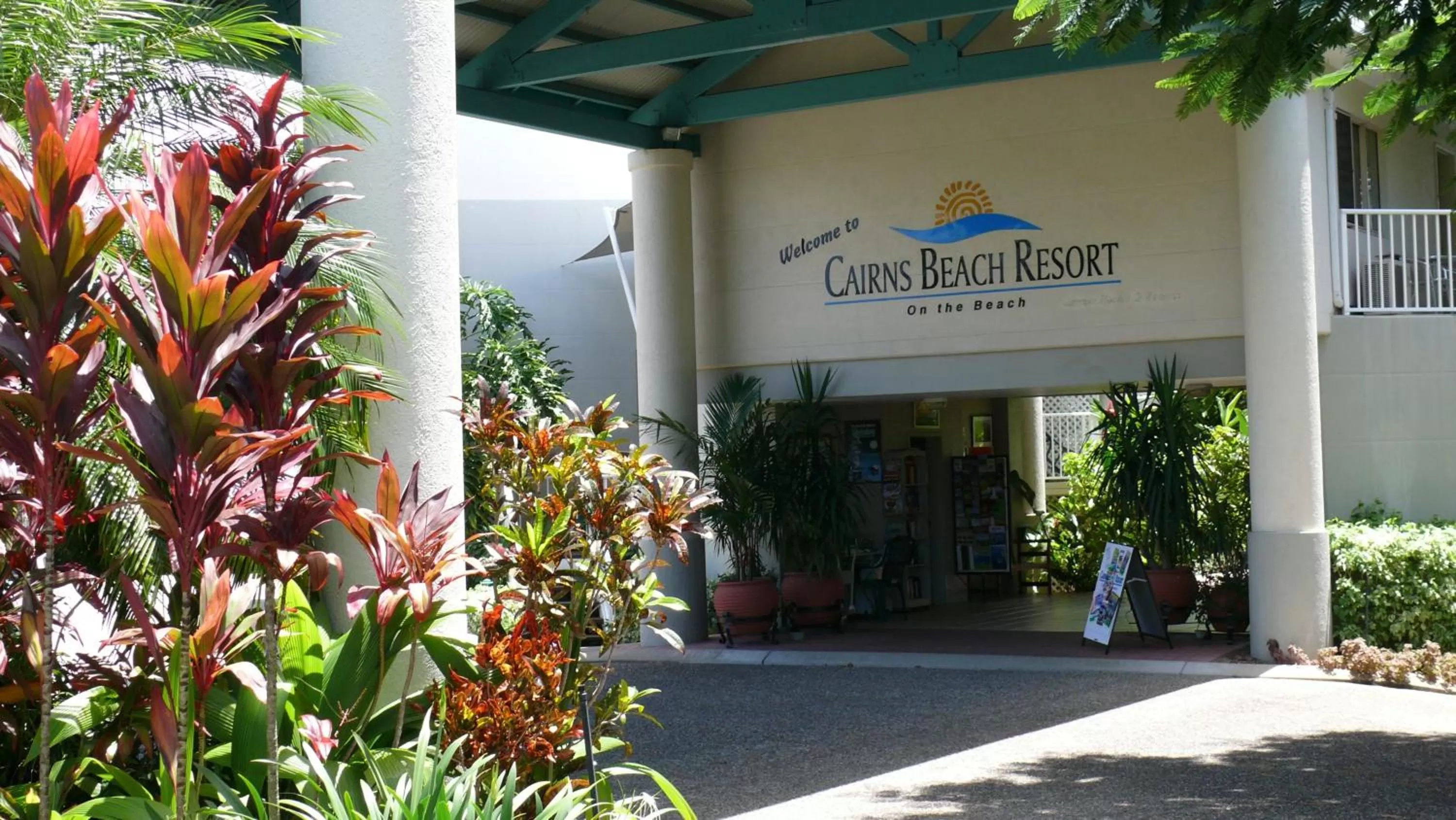 Property building in Cairns Beach Resort