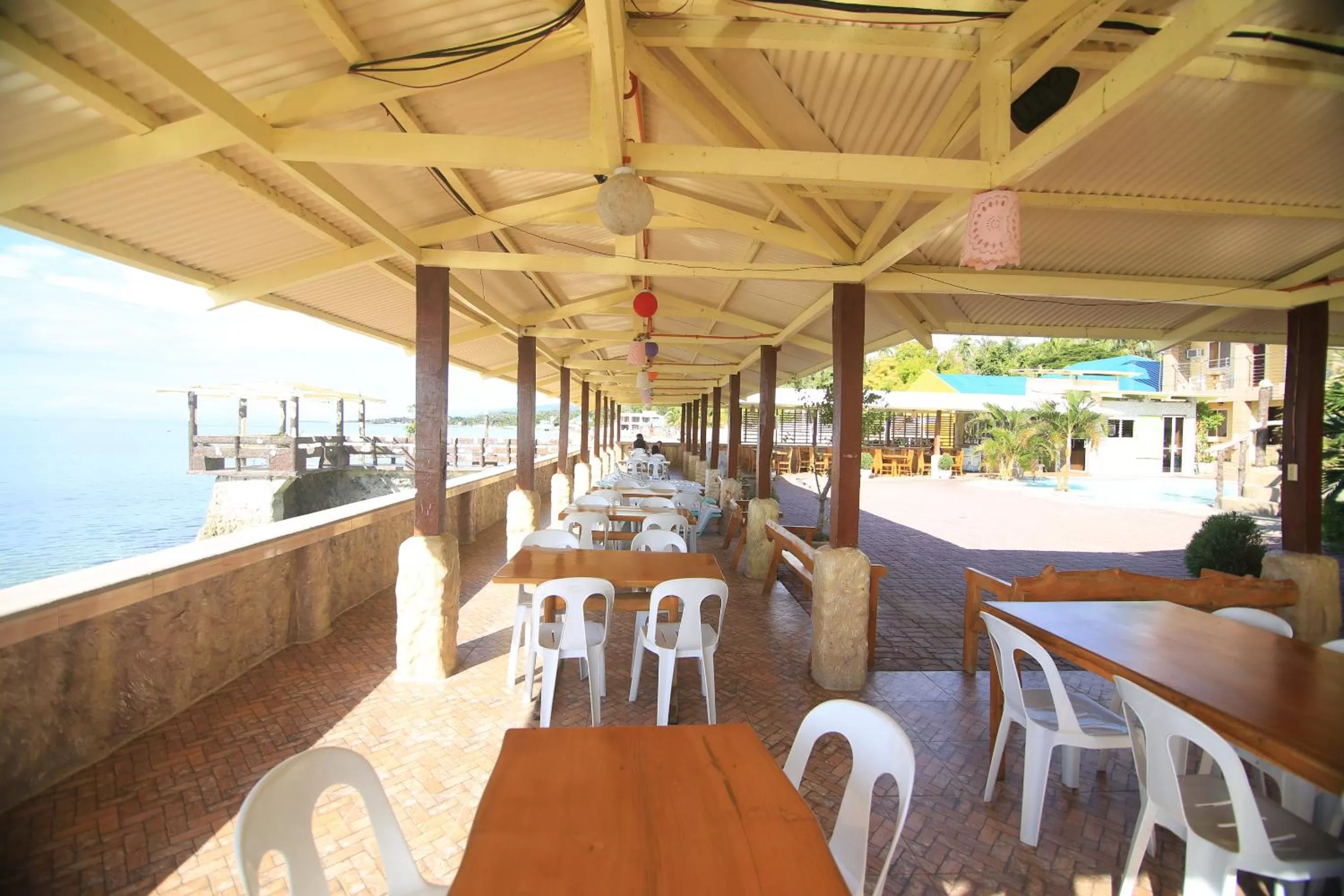 Restaurant/places to eat in Ging-Ging Hotel And Resort