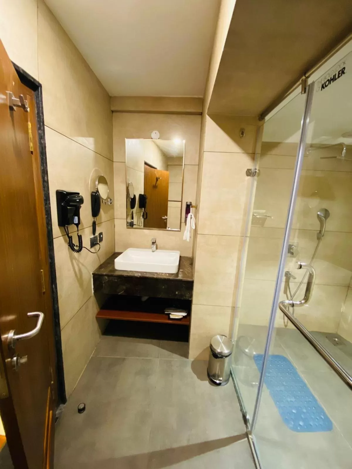 Bathroom, Bed in Royal Plaza Suites by RAK Rooms, Mangaluru