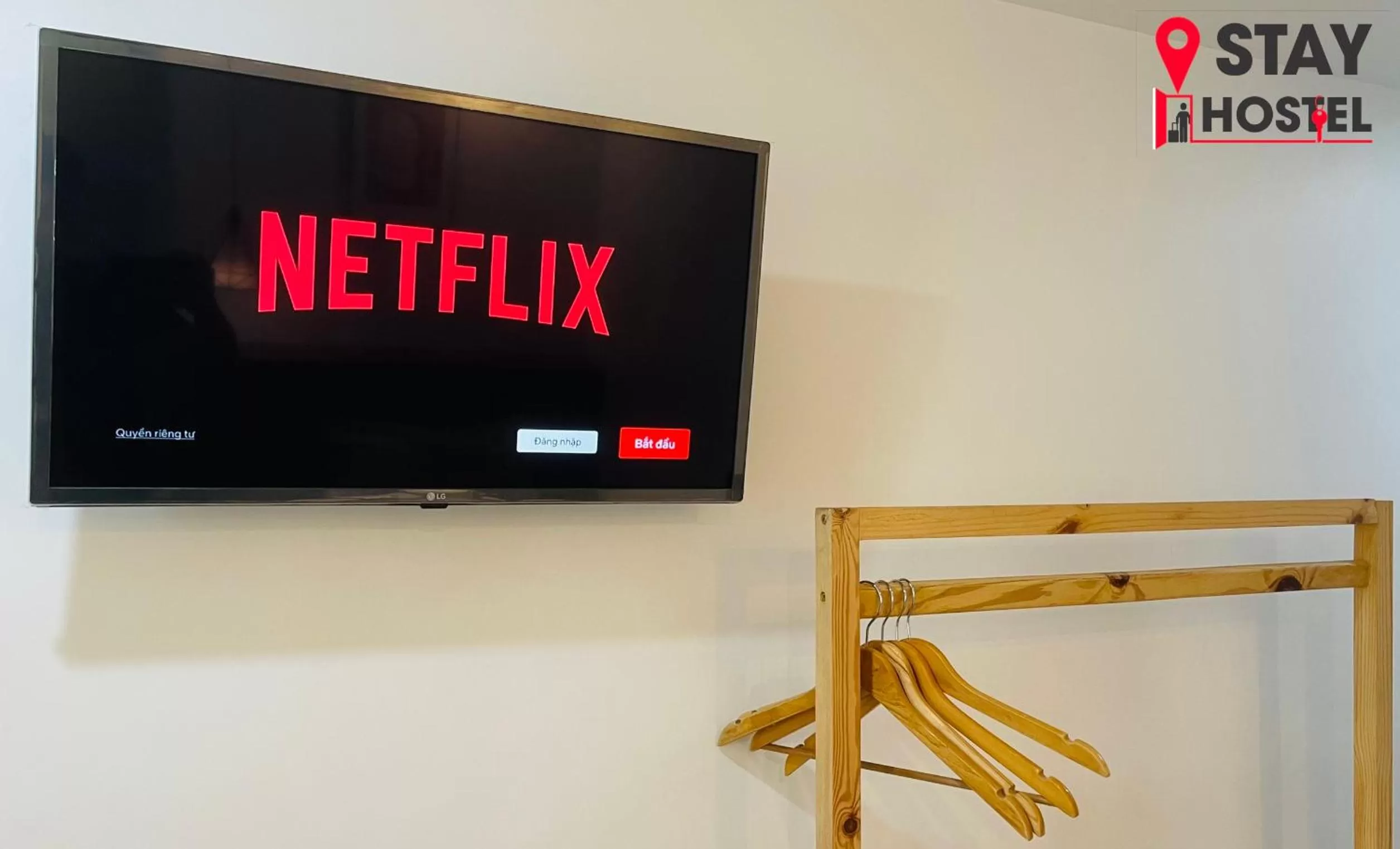 Area and facilities in STAY hostel 2 - 350m from the ferry