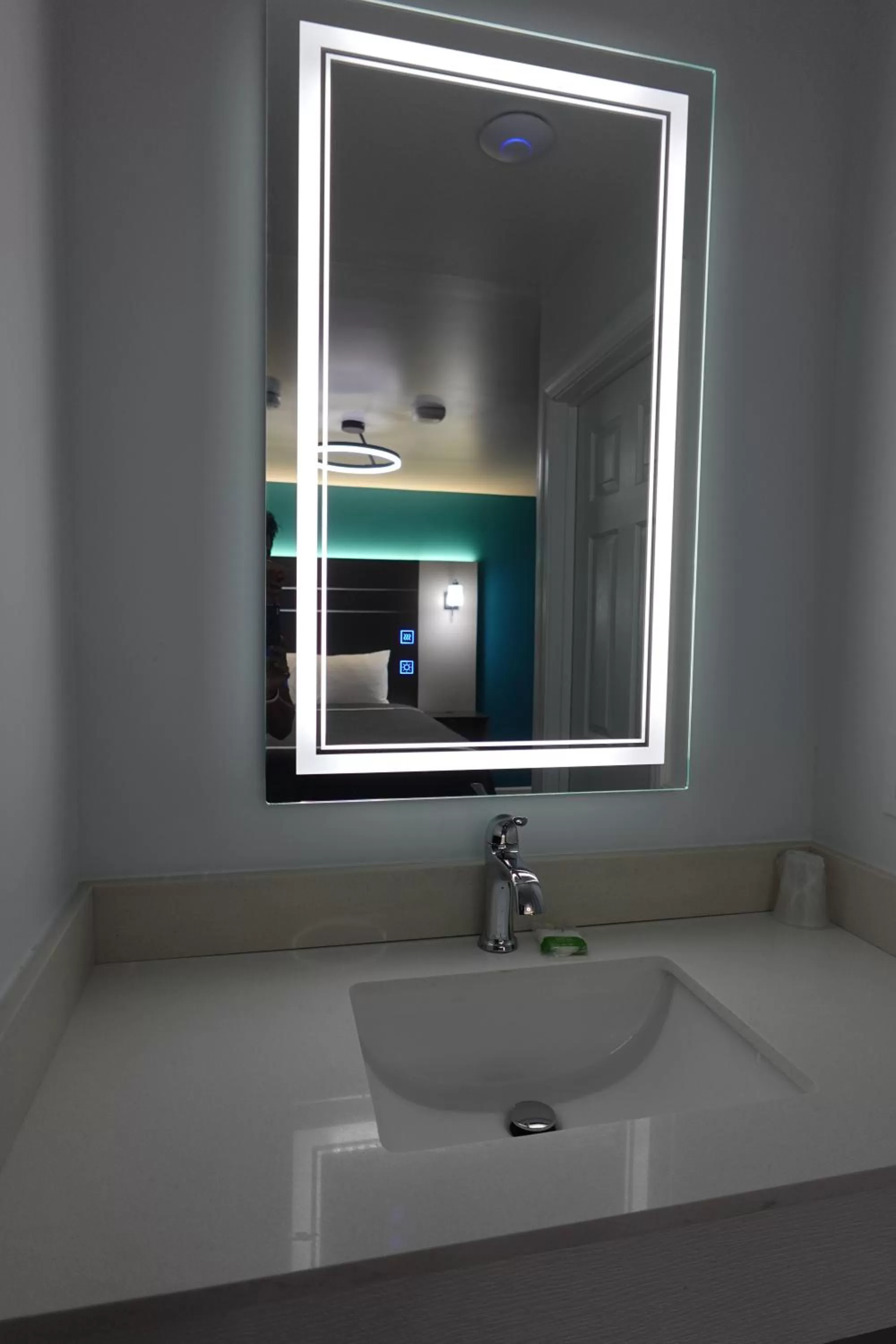 Bathroom in Blue Beach Motel Providence North Kingstown