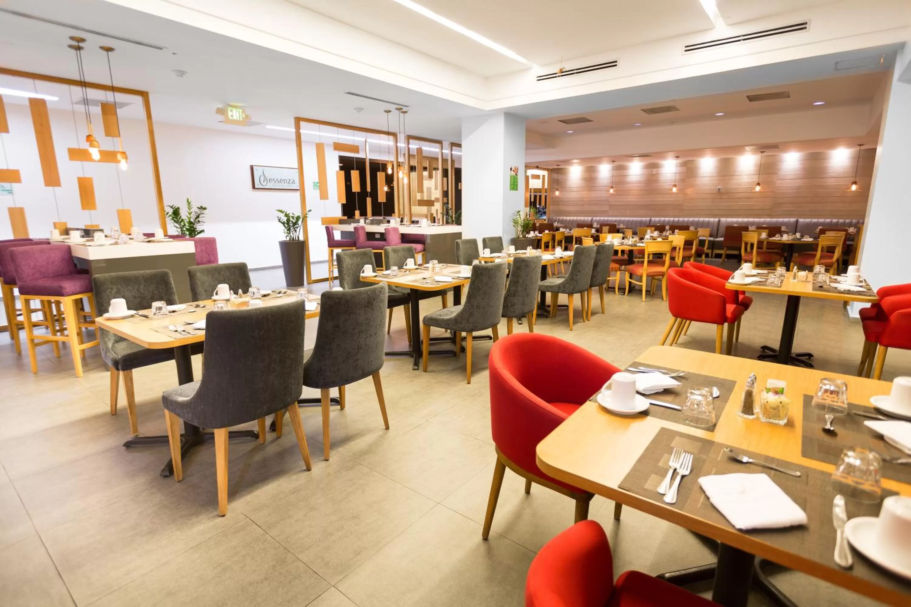 Restaurant/places to eat in Holiday Inn San Salvador by IHG